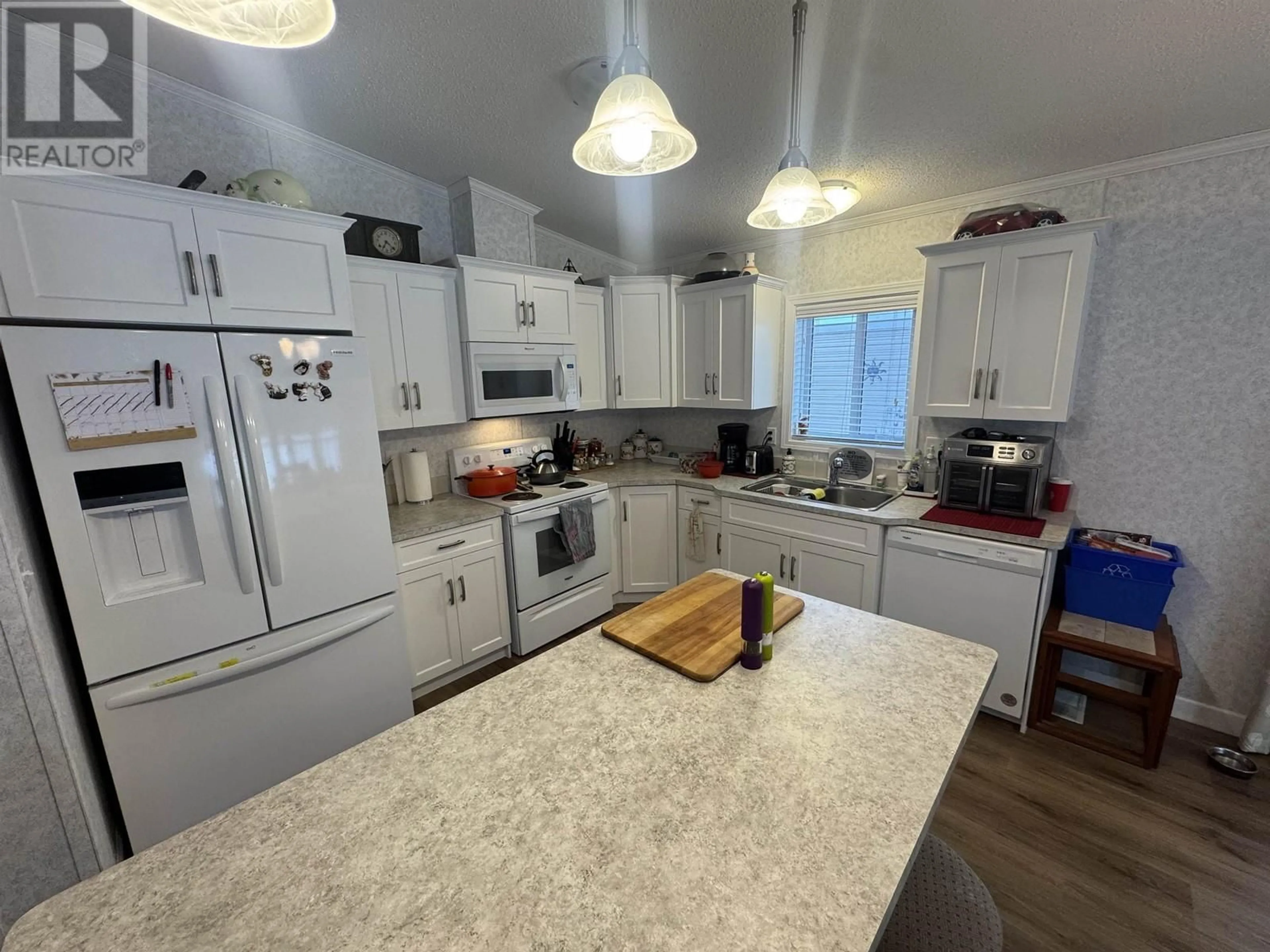 Open concept kitchen, unknown for 56 3001 N MACKENZIE AVENUE, Williams Lake British Columbia V2G3N9