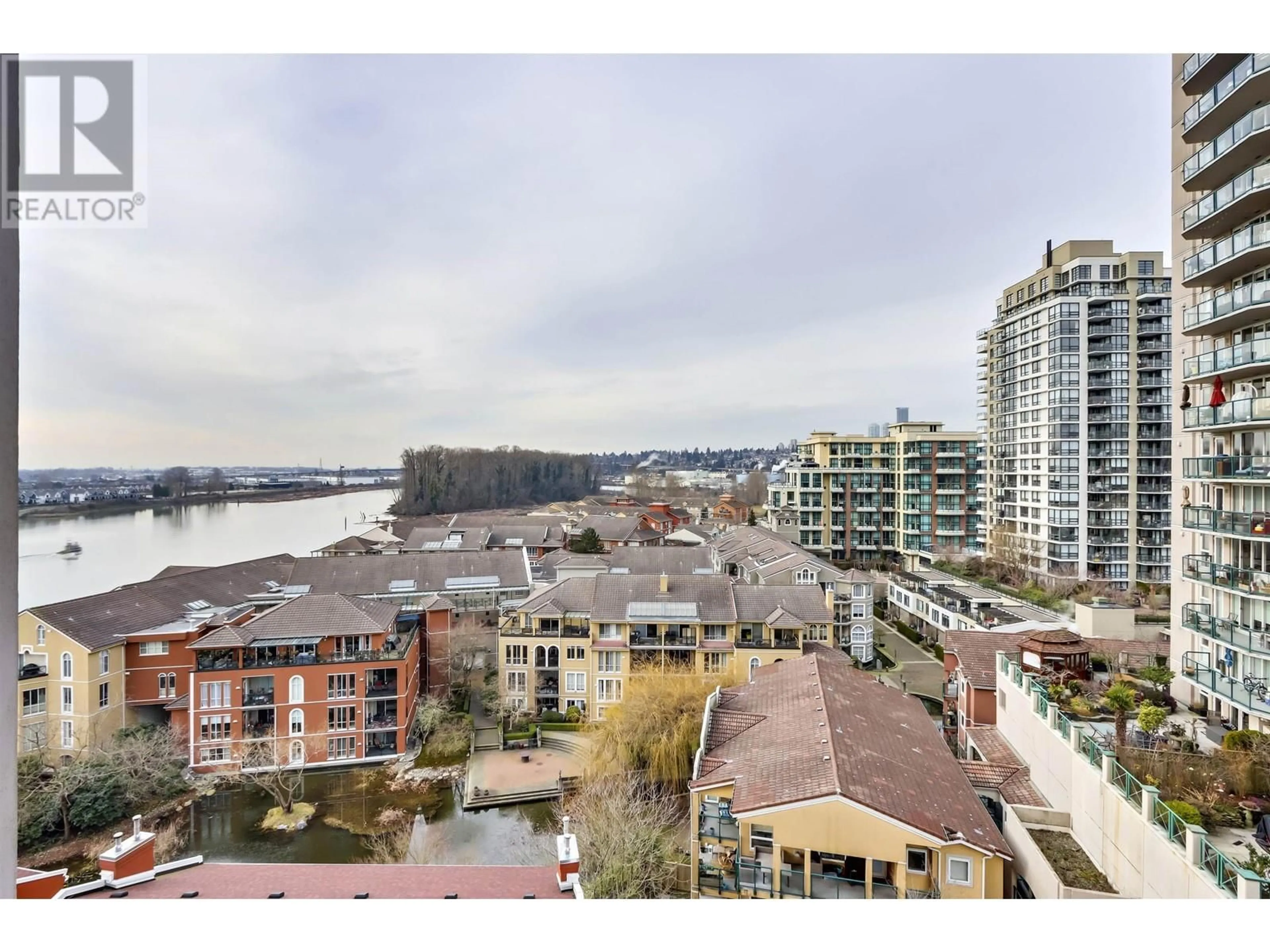 A pic from outside/outdoor area/front of a property/back of a property/a pic from drone, water/lake/river/ocean view for 1007 8 LAGUNA COURT, New Westminster British Columbia V3M6M6