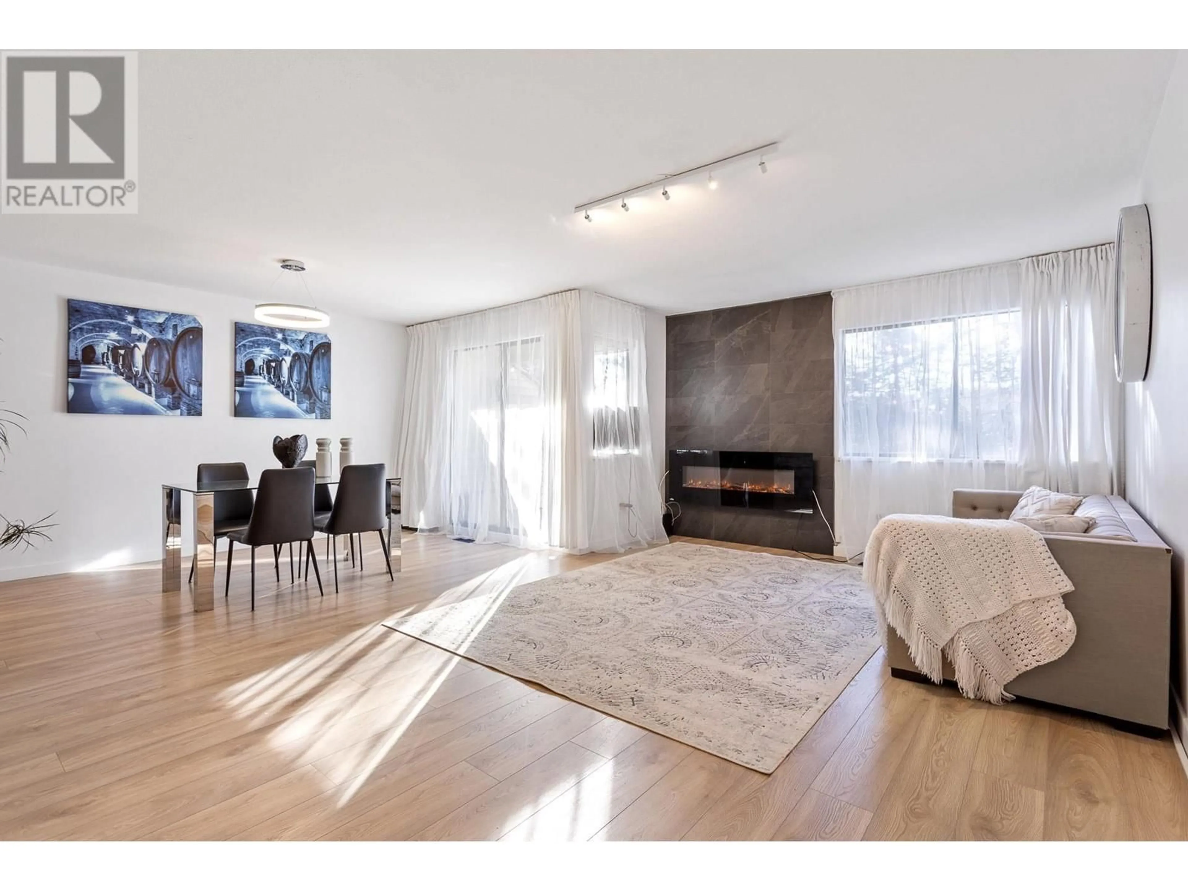 Unknown for 208 - 1220 FALCON DRIVE, Coquitlam British Columbia V3E2E5
