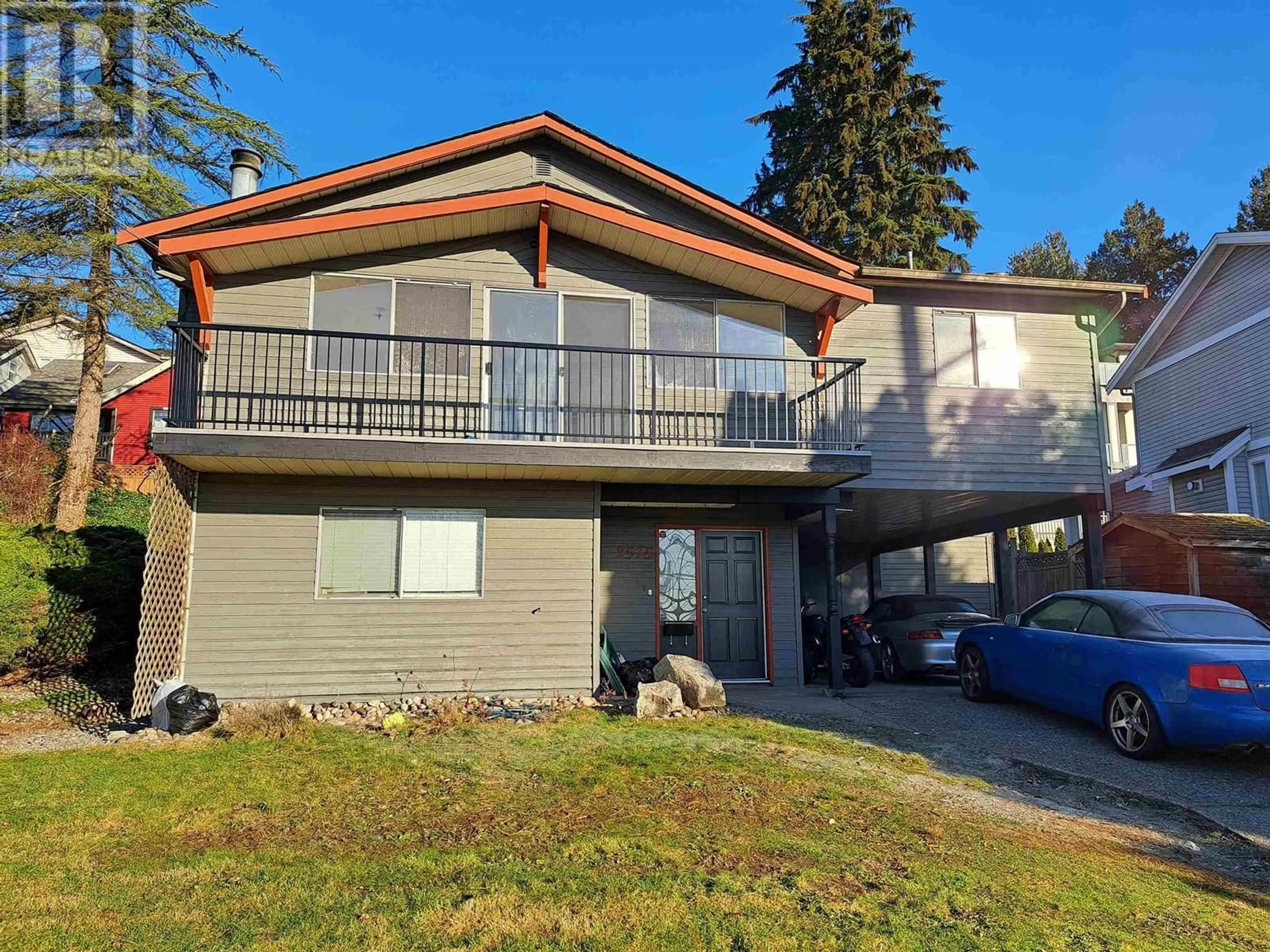 A pic from outside/outdoor area/front of a property/back of a property/a pic from drone, unknown for 2575 CAPE HORN AVENUE, Coquitlam British Columbia V3K1K3