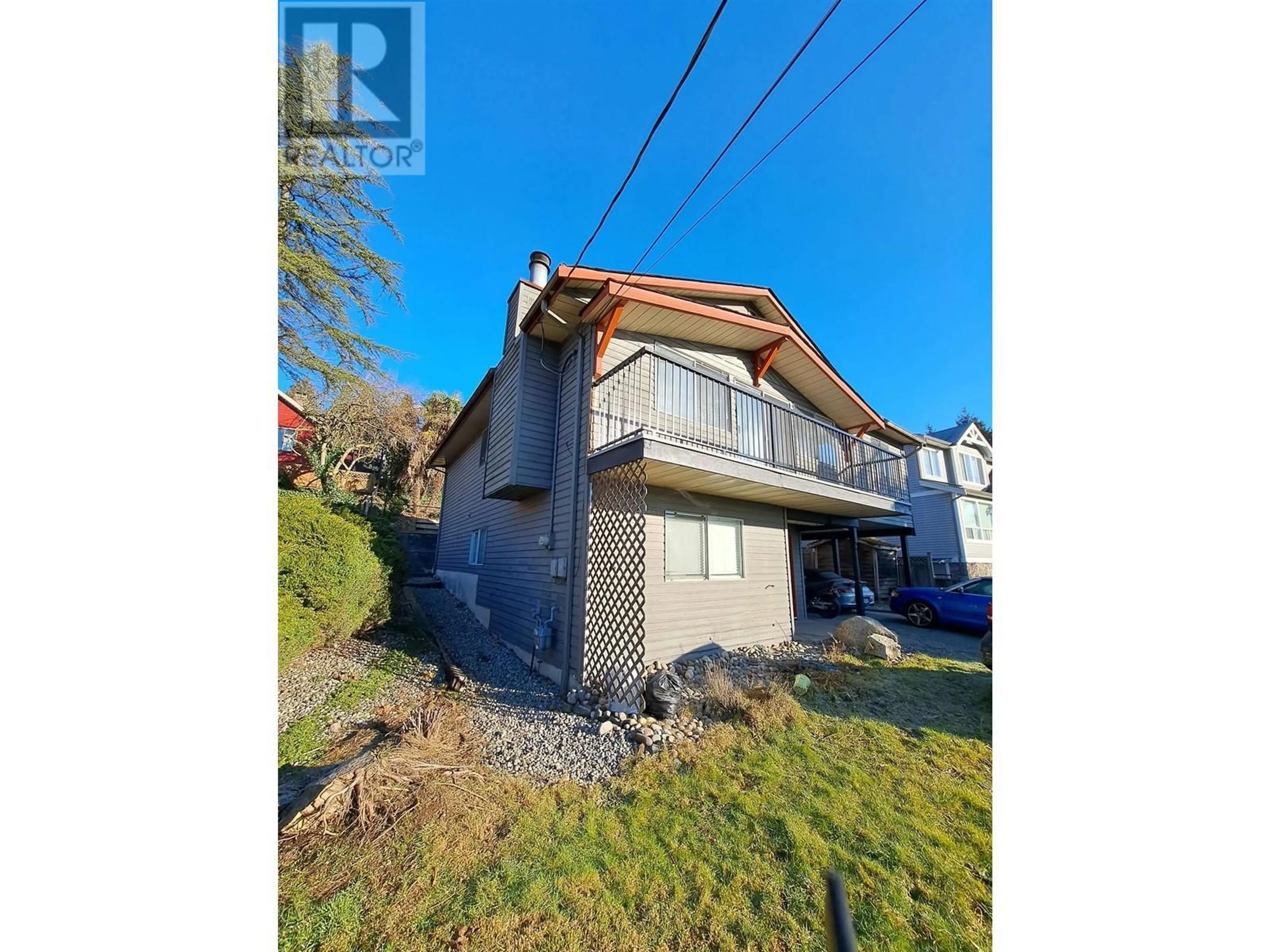 A pic from outside/outdoor area/front of a property/back of a property/a pic from drone, street for 2575 CAPE HORN AVENUE, Coquitlam British Columbia V3K1K3