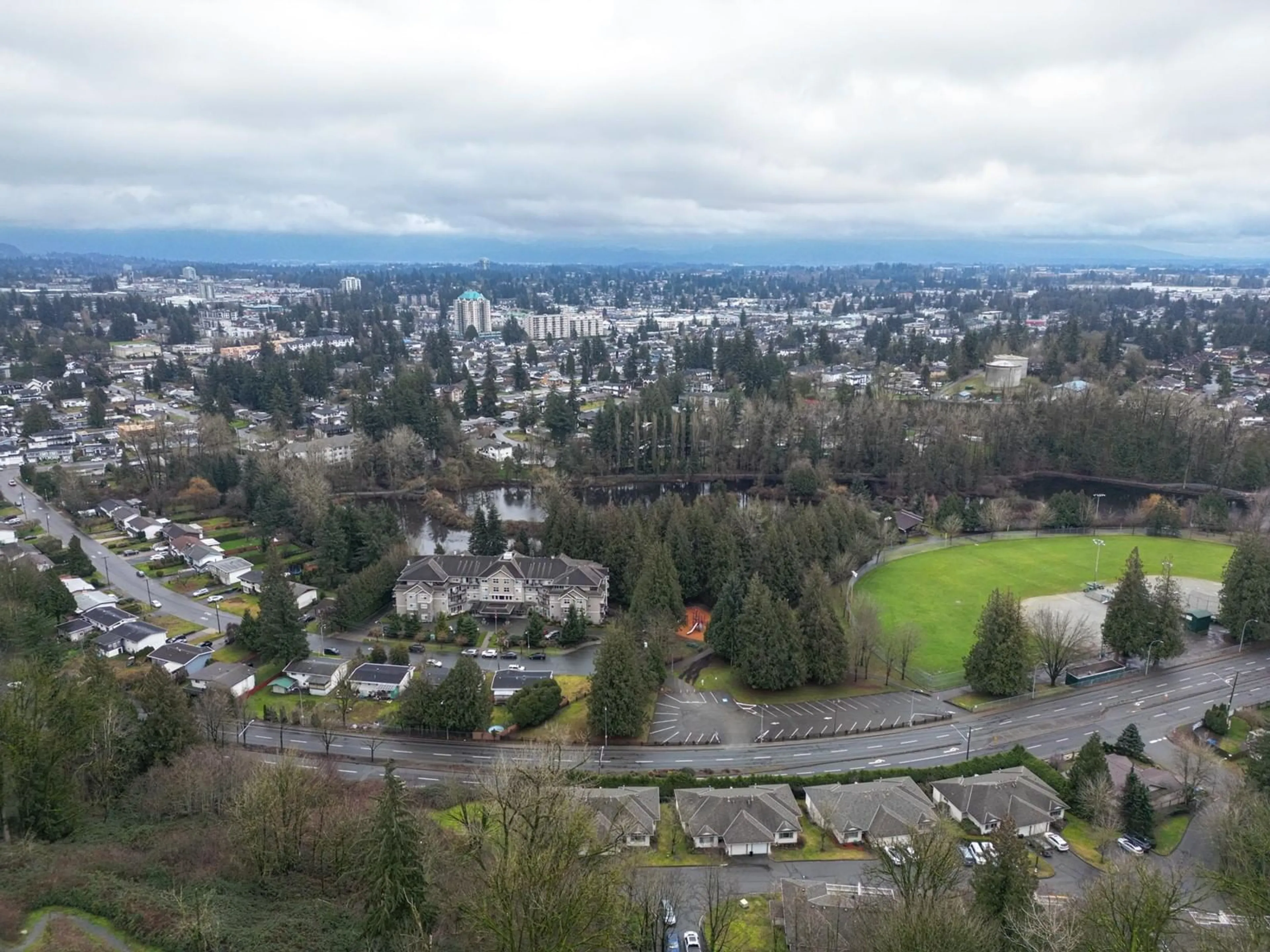 A pic from outside/outdoor area/front of a property/back of a property/a pic from drone, mountain view for 31466 JEAN COURT, Abbotsford British Columbia V2T5N9