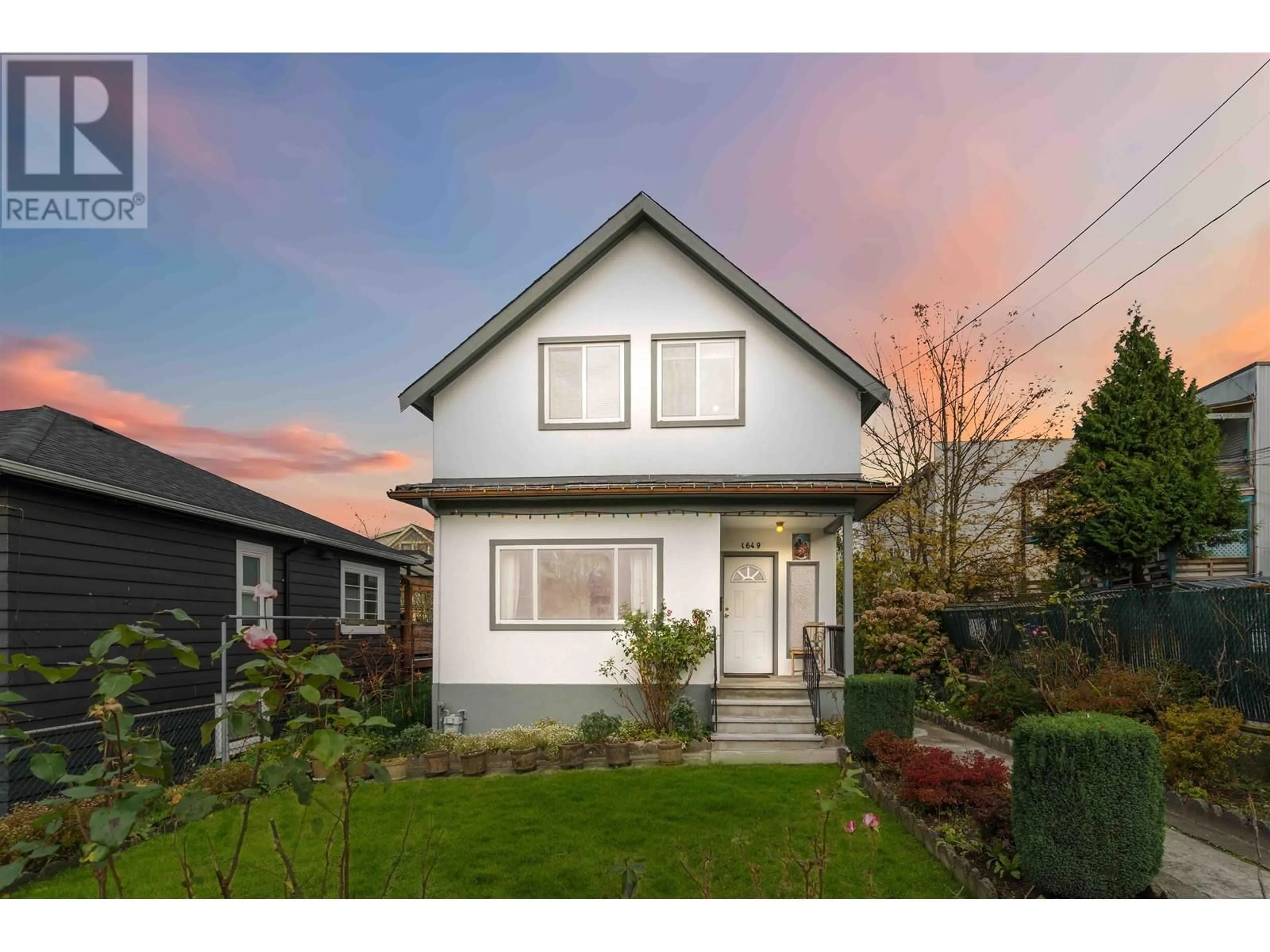 Home with vinyl exterior material, street for 1649 GRANT STREET, Vancouver British Columbia V5L2Y4