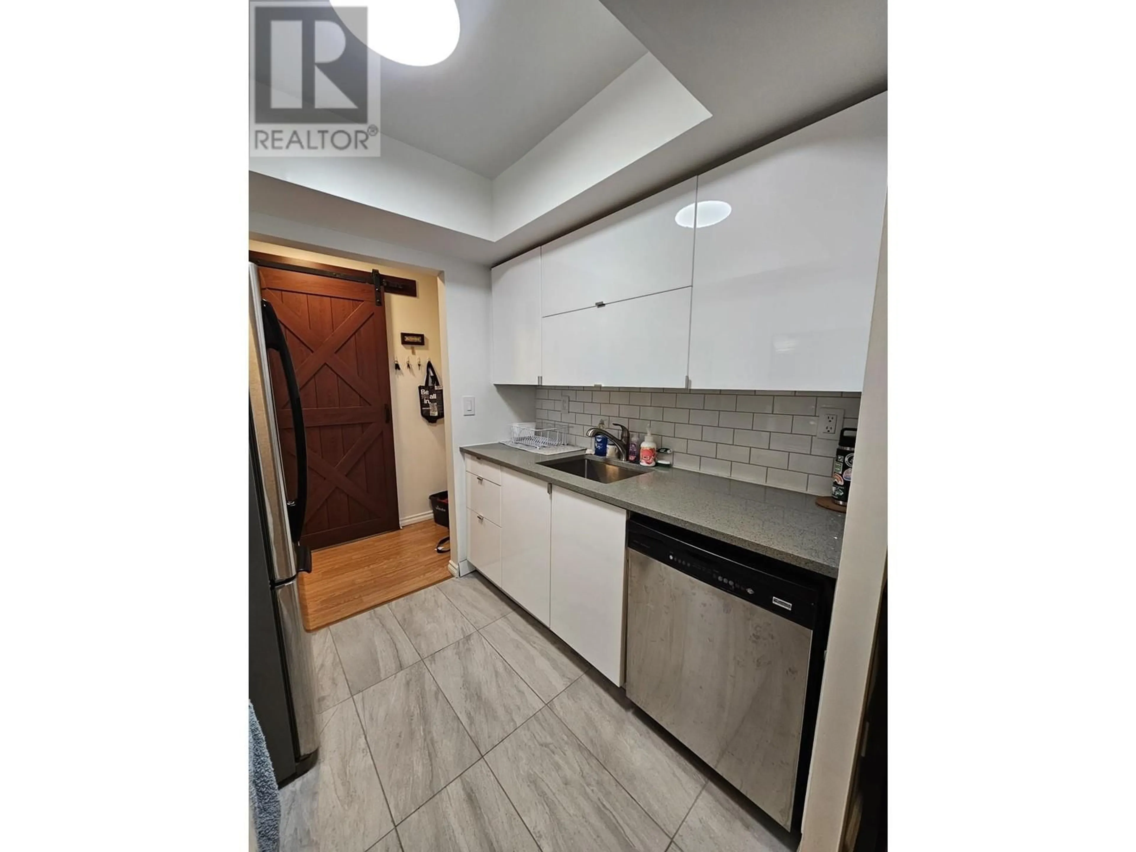 Standard kitchen, unknown for 306 1396 BURNABY STREET, Vancouver British Columbia V6E1P9