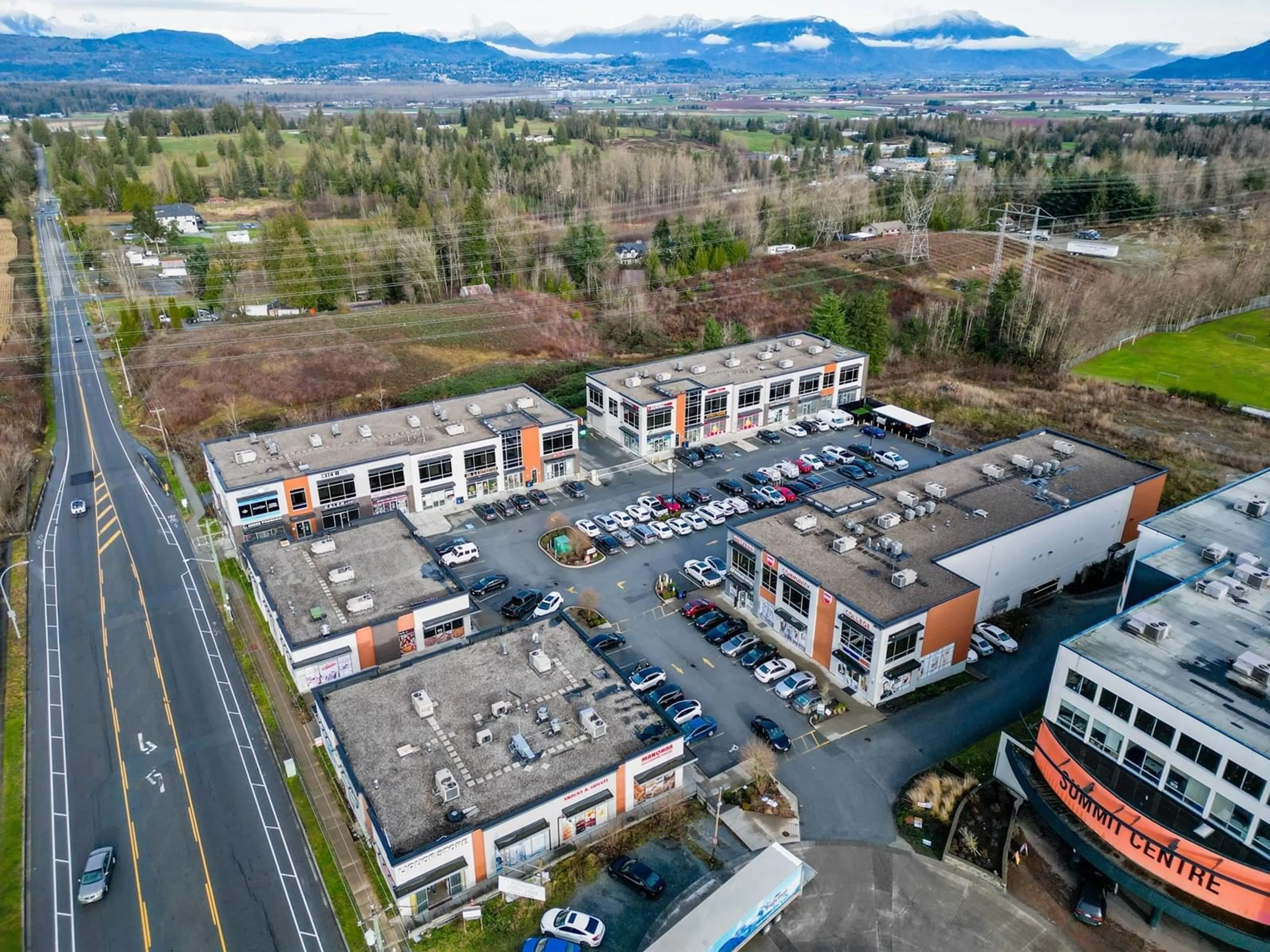 A pic from outside/outdoor area/front of a property/back of a property/a pic from drone, mountain view for 31344 RIDGEVIEW DRIVE, Abbotsford British Columbia V2T6B3