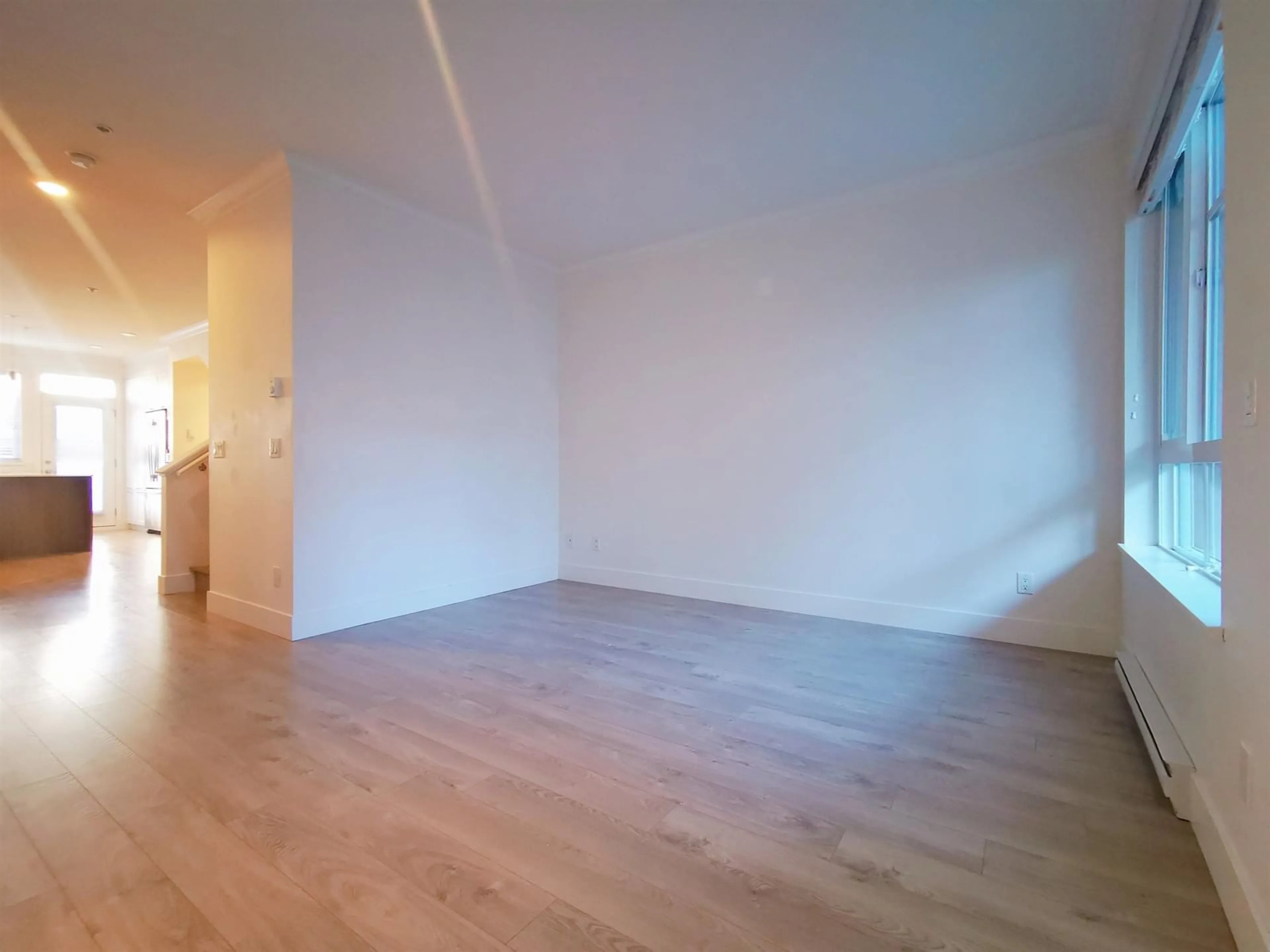 A pic of a room for 10 2978 159 STREET, Surrey British Columbia V3Z0R1