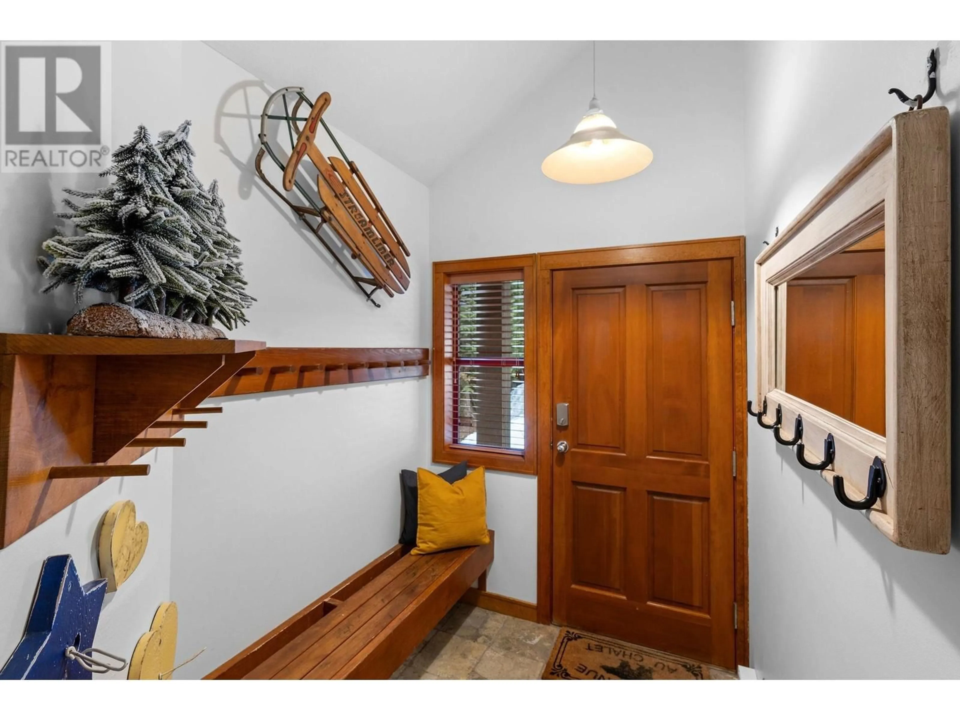 Indoor entryway for 29 - 4652 BLACKCOMB WAY, Whistler British Columbia V0N1B4