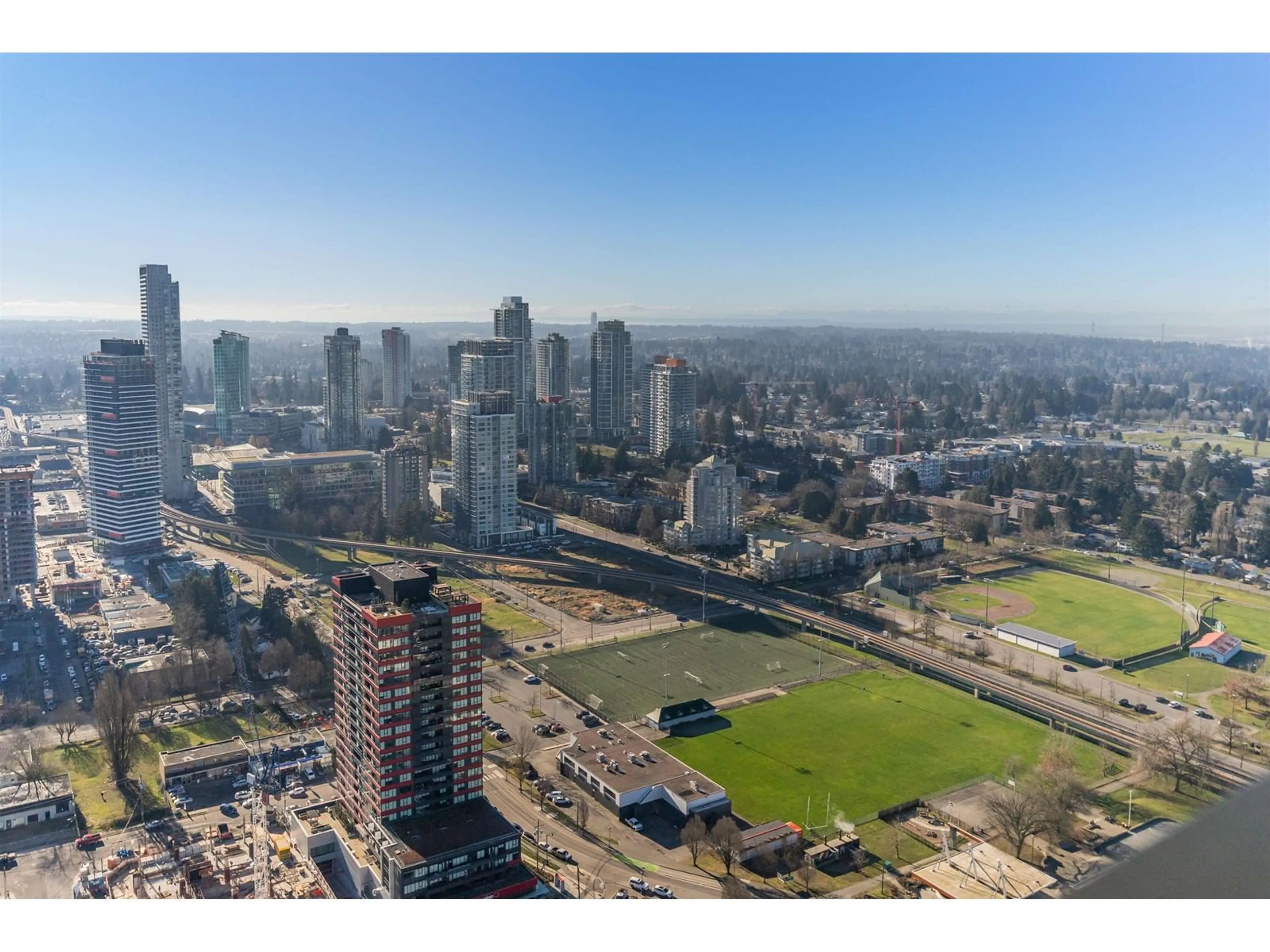 A pic from outside/outdoor area/front of a property/back of a property/a pic from drone, city buildings view from balcony for 4305 10750 135A STREET, Surrey British Columbia V3T0V4