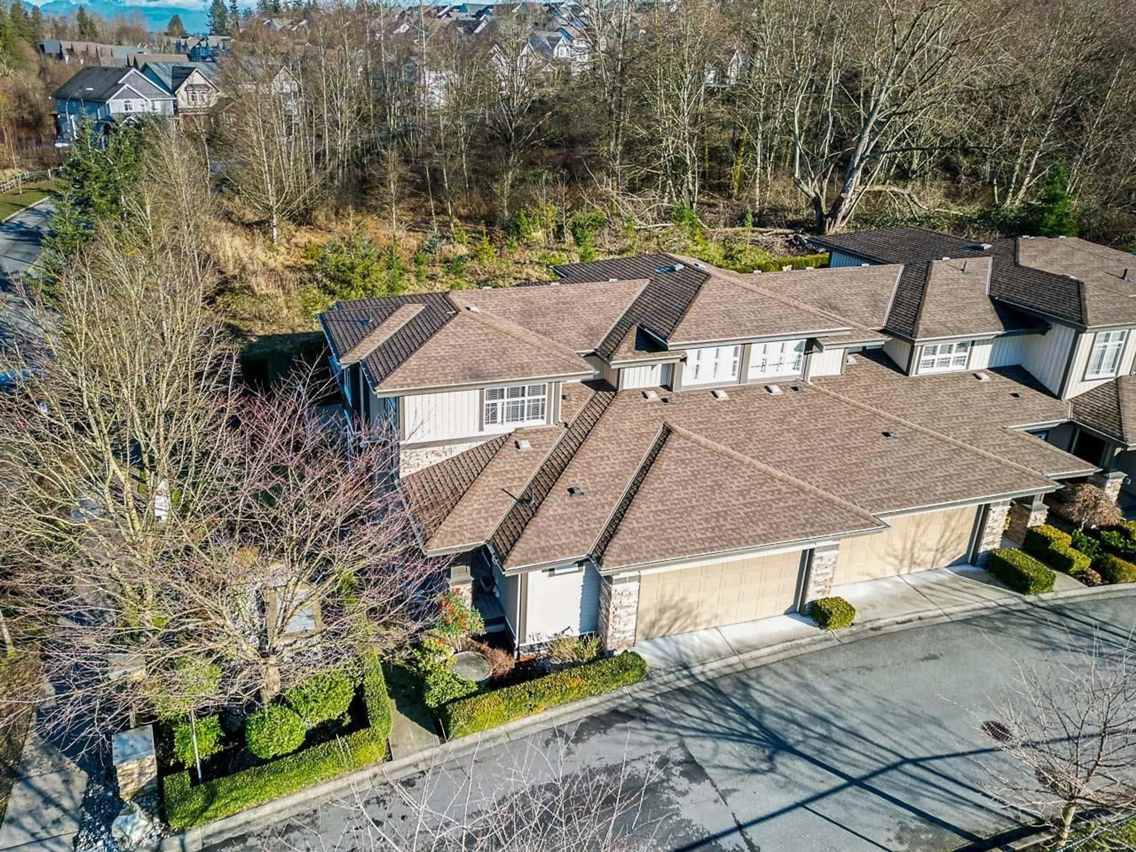 A pic from outside/outdoor area/front of a property/back of a property/a pic from drone, street for 1 - 6988 177, Surrey British Columbia V3S2K1