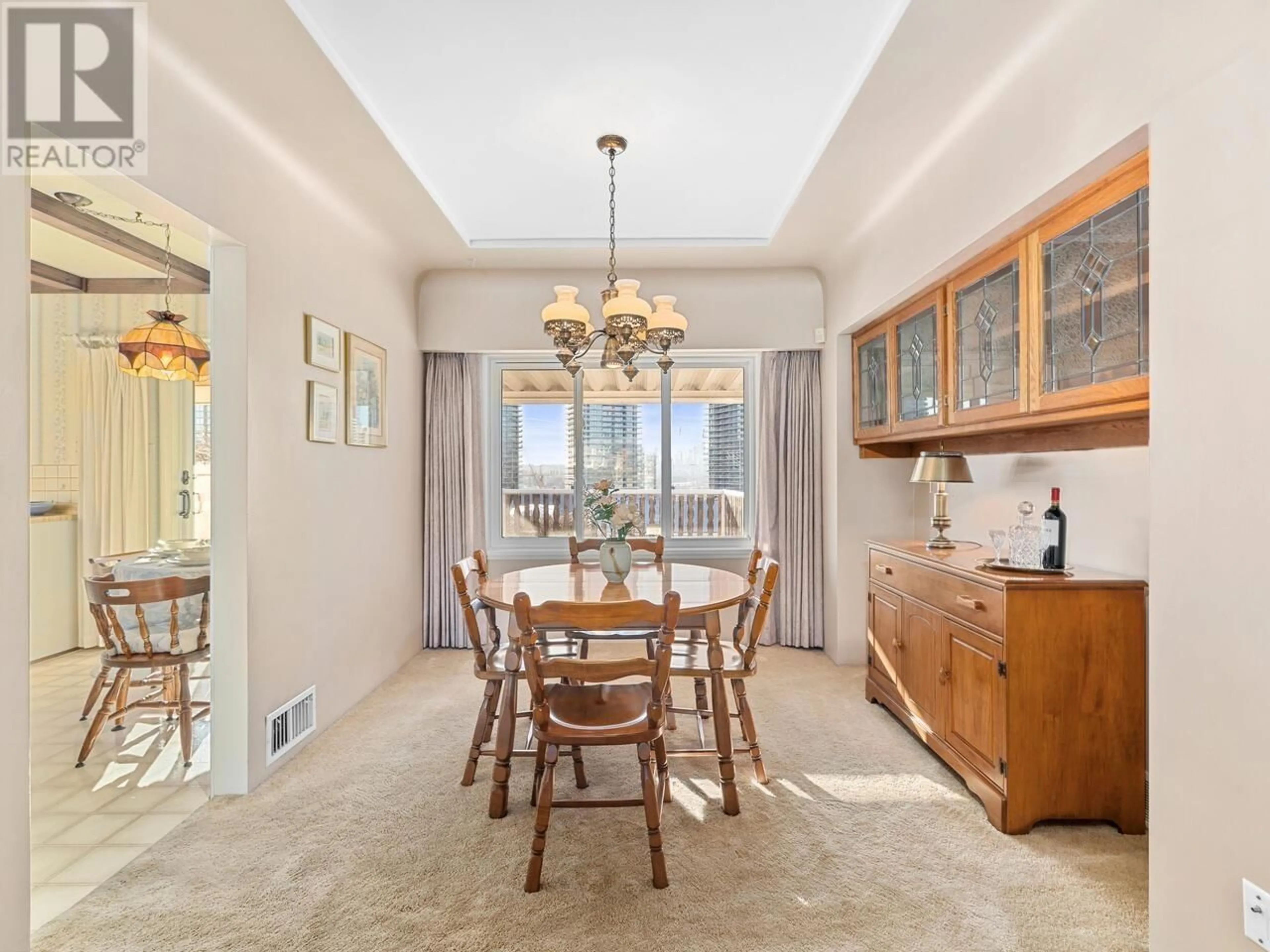 Dining room, ceramic/tile floor for 4780 BRENTLAWN DRIVE, Burnaby British Columbia V5C3V5