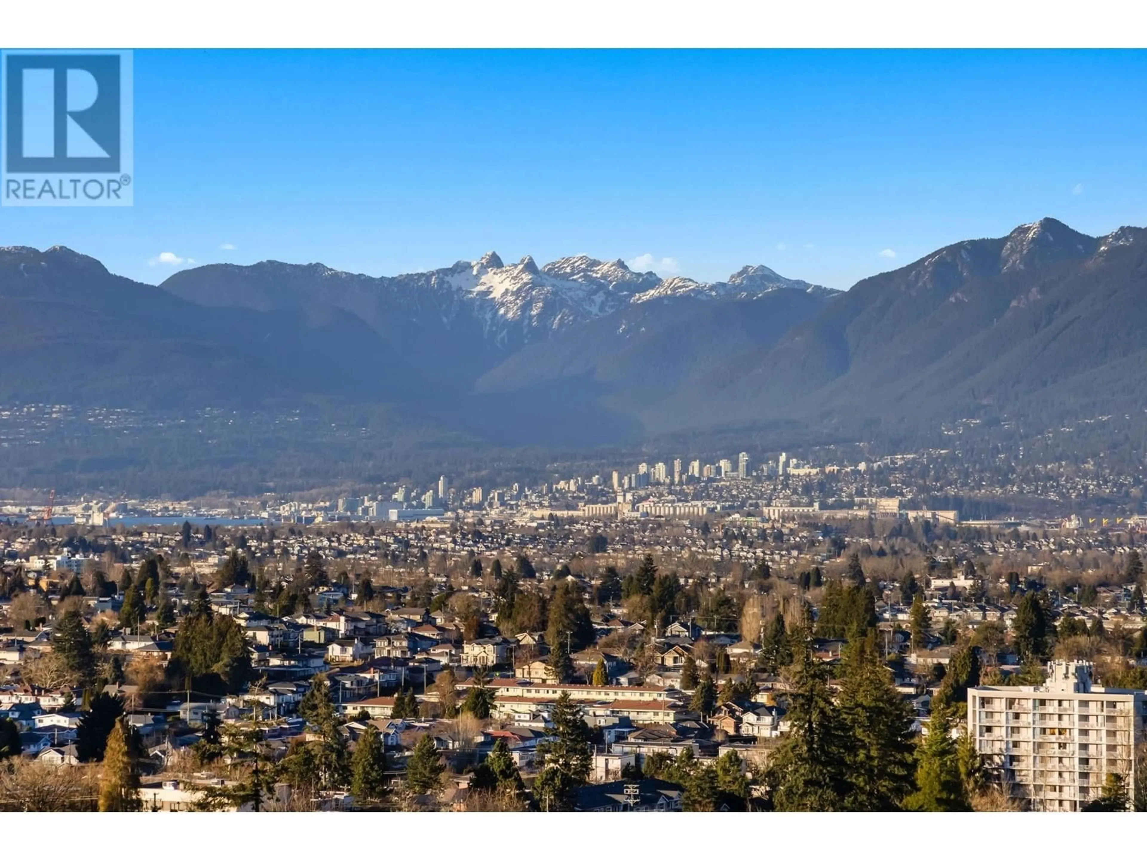 A pic from outside/outdoor area/front of a property/back of a property/a pic from drone, mountain view for 2305 6188 PATTERSON AVENUE, Burnaby British Columbia V5H2N1