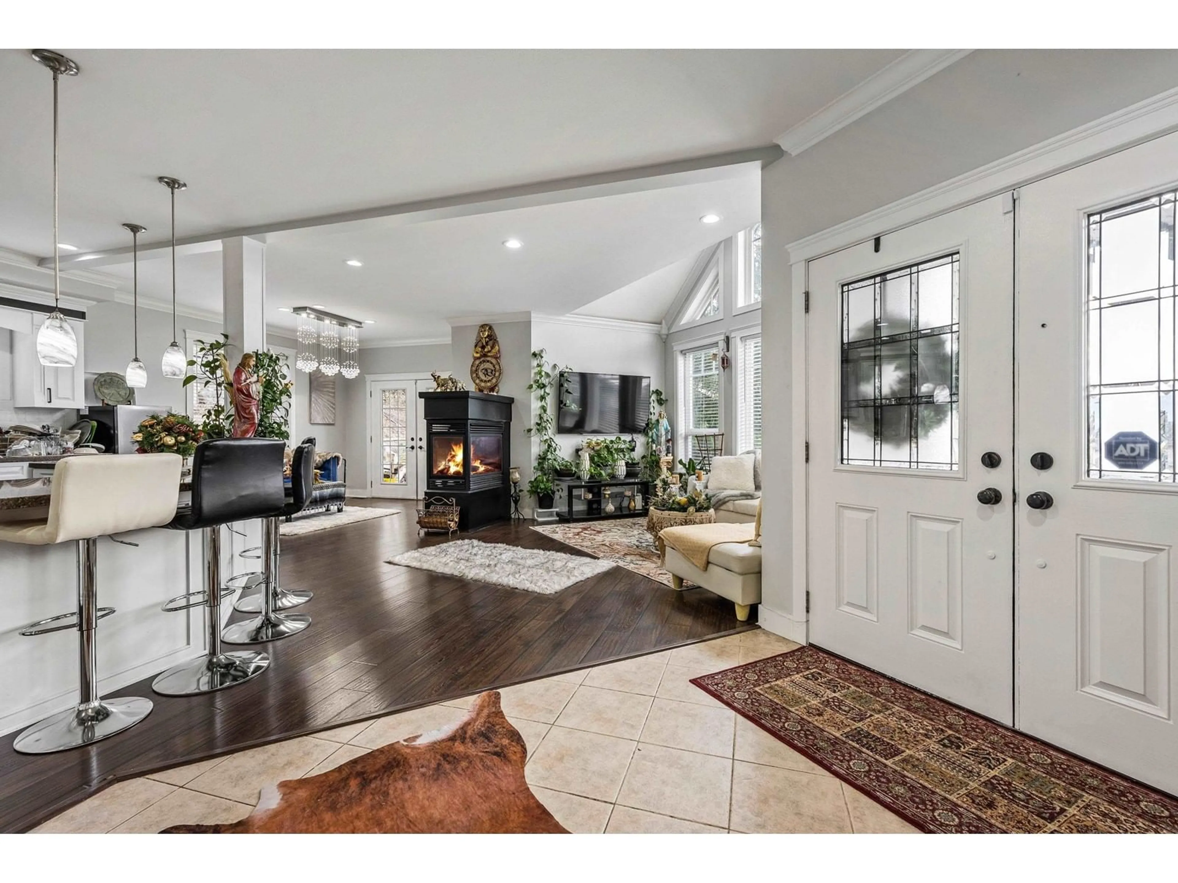 Indoor entryway for 35527 ZANATTA, Abbotsford British Columbia V3G0B4