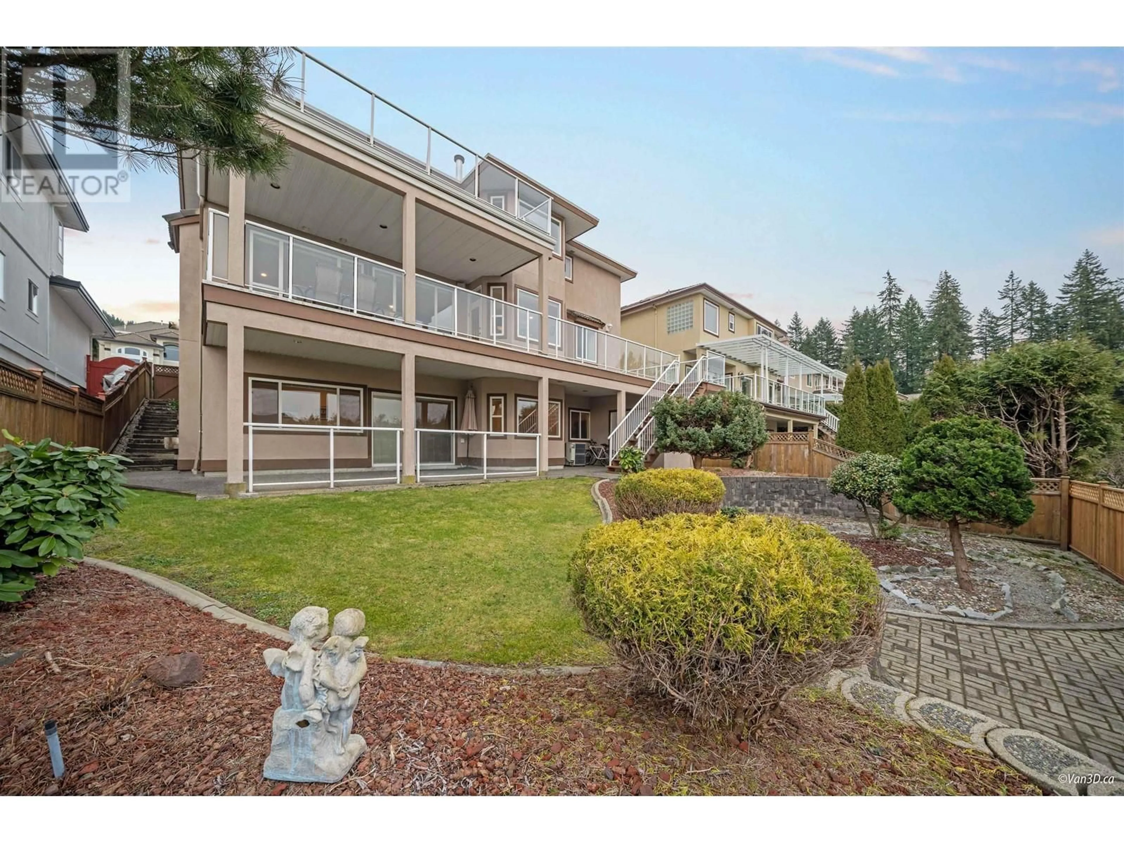 A pic from outside/outdoor area/front of a property/back of a property/a pic from drone, unknown for 3062 TIMBER COURT, Coquitlam British Columbia V3E2Y8