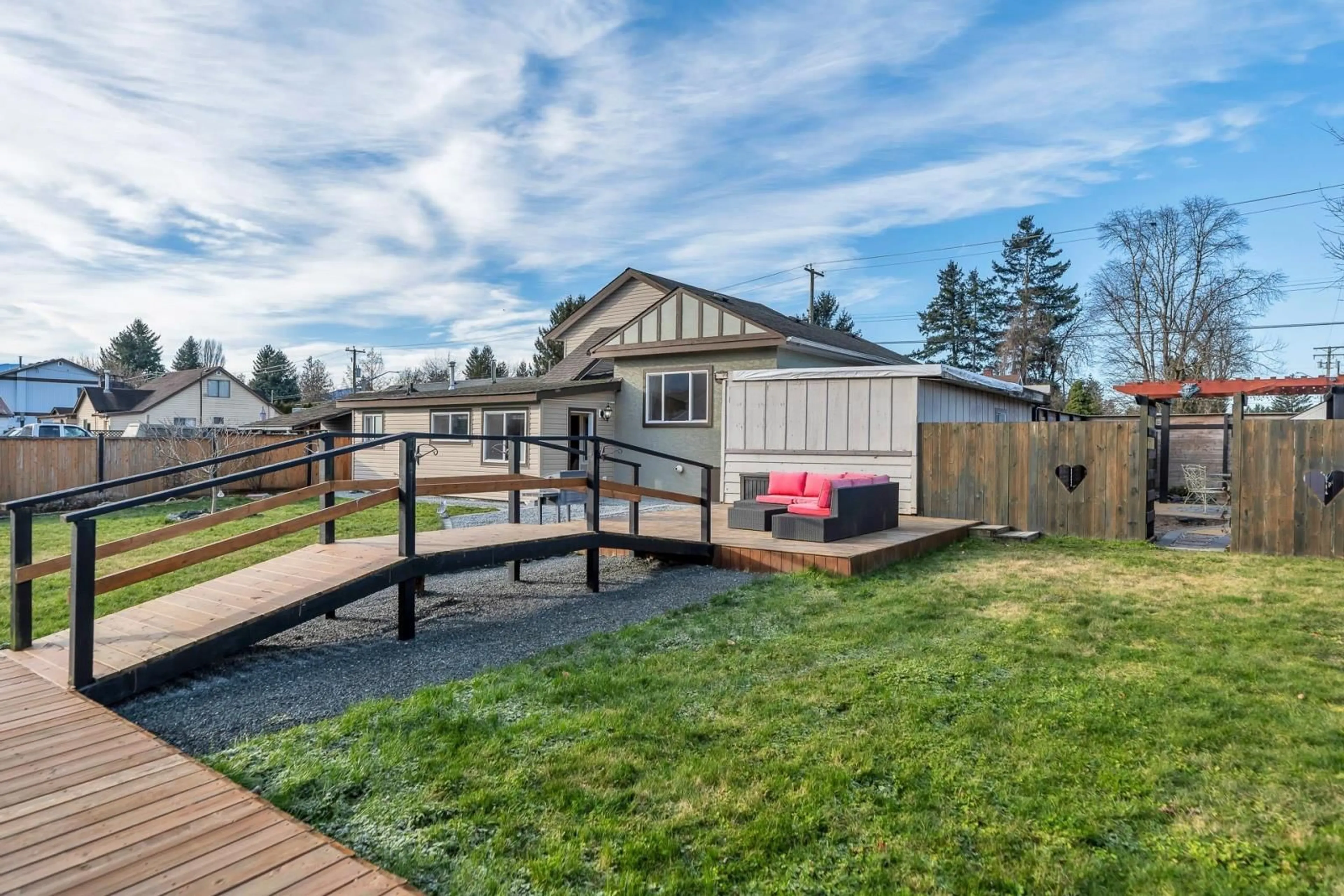 Patio, unknown for 9450 MCNAUGHT ROAD|Chilliwack Proper Eas, Chilliwack British Columbia V2P6E8