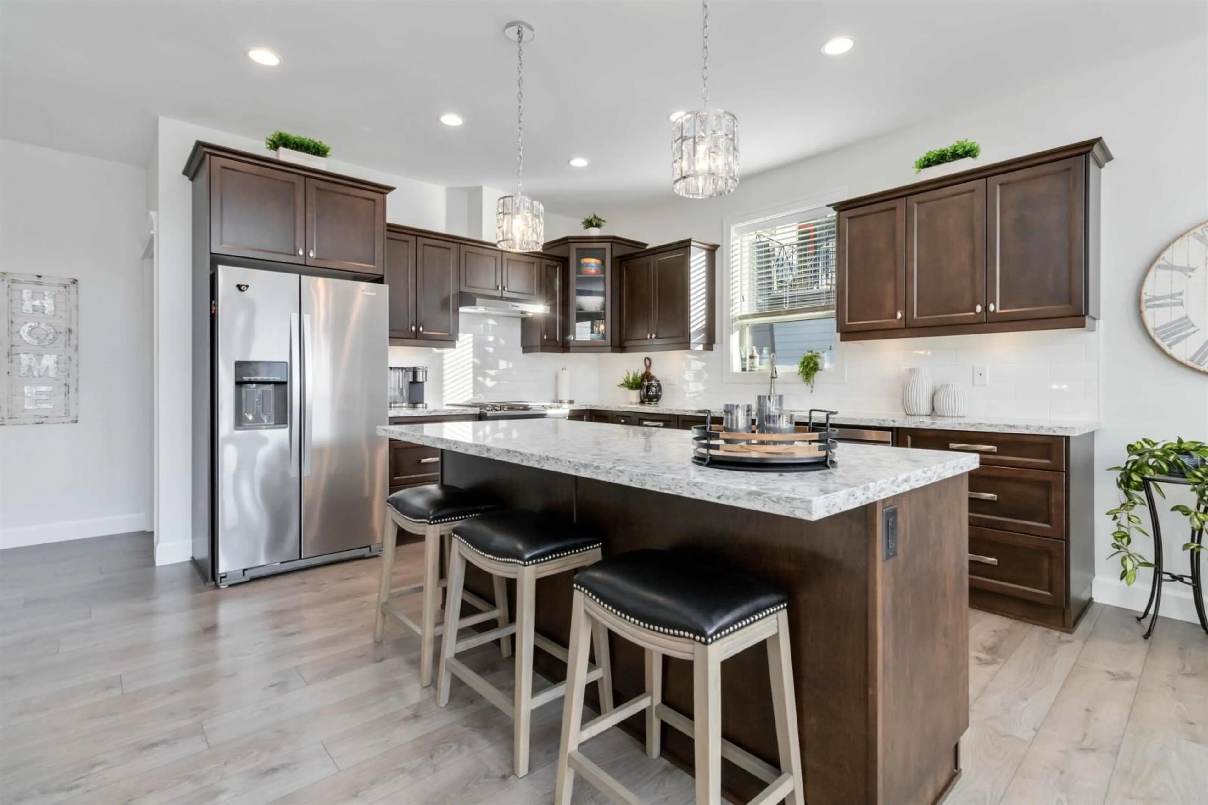 Open concept kitchen, unknown for 1416 HIGHLANDS BOULEVARD|Mt Woodside, Agassiz British Columbia V0M1A1