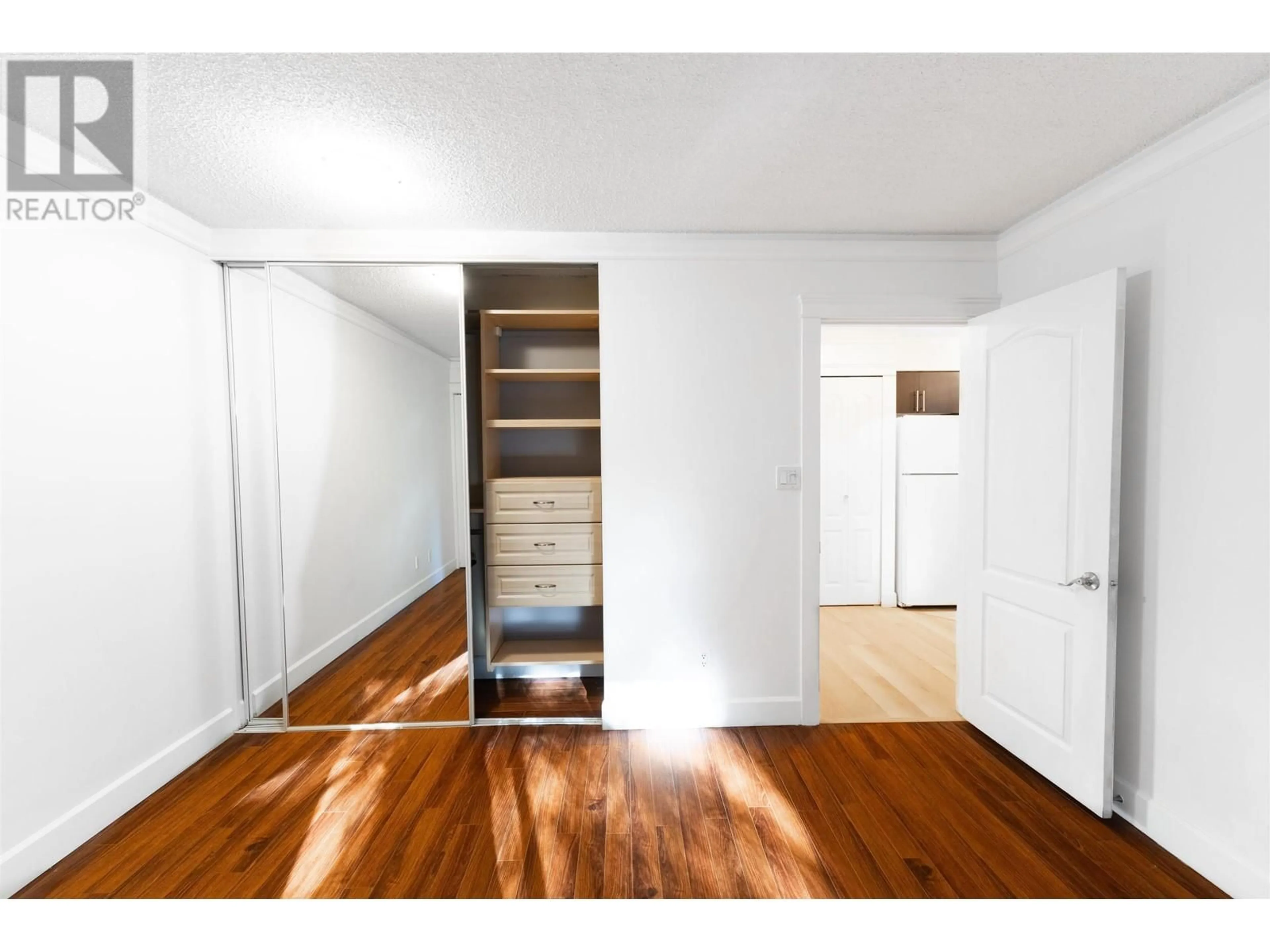 Storage room or clothes room or walk-in closet for 103 5932 PATTERSON AVENUE, Burnaby British Columbia V5H4B4