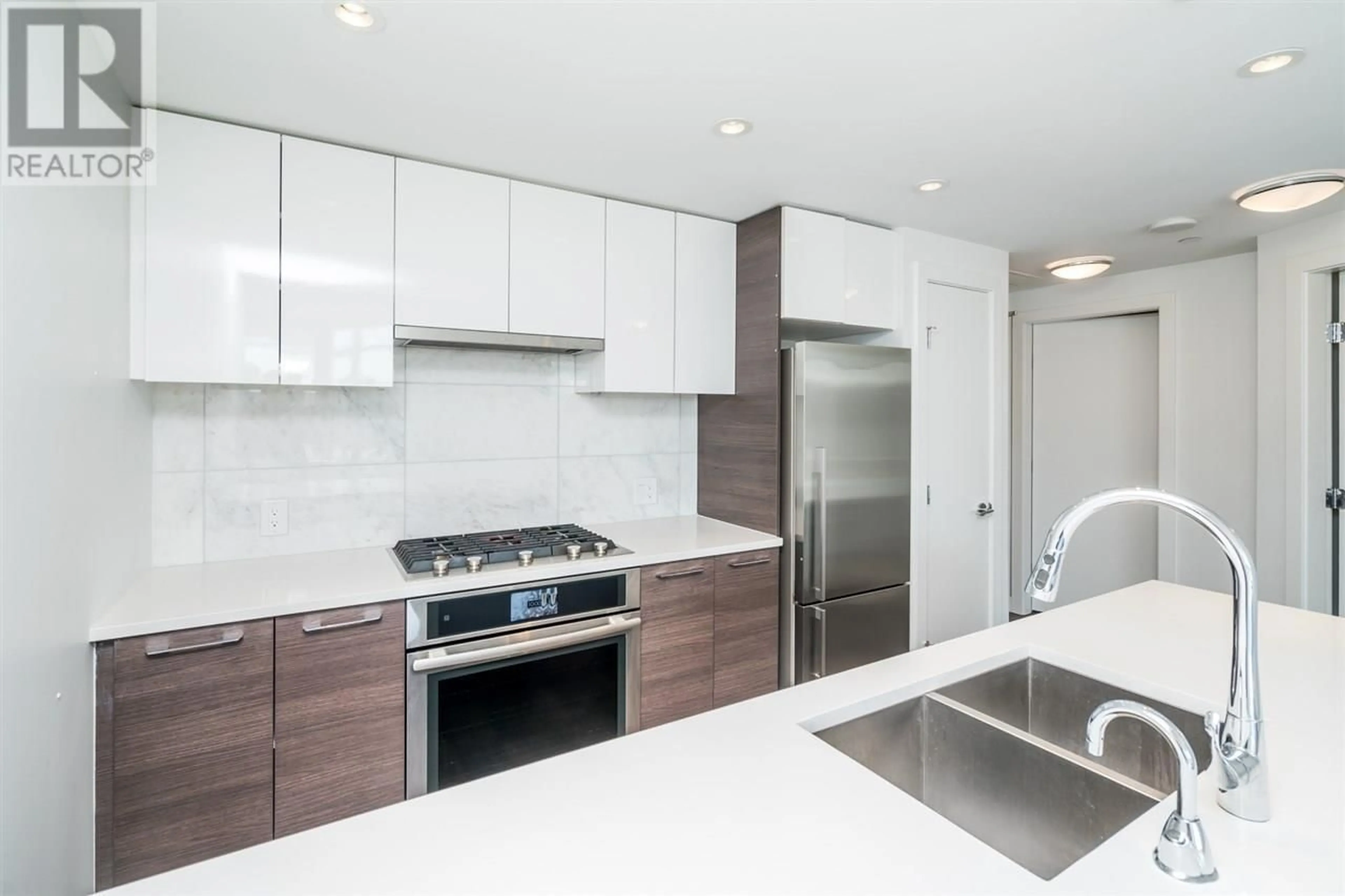 Unknown for 710 - 3557 SAWMILL CRESCENT, Vancouver British Columbia V5S0E2