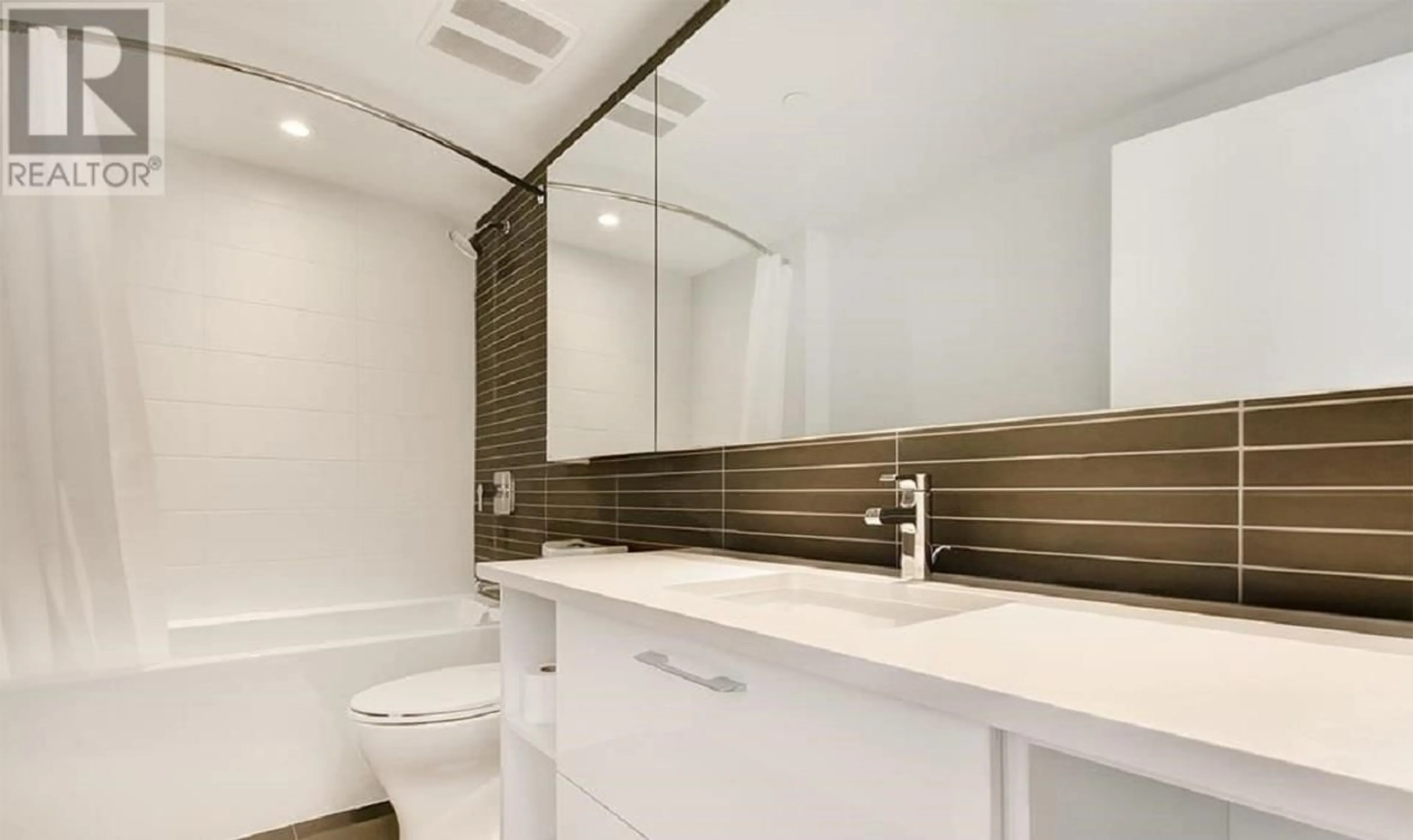 Contemporary bathroom, ceramic/tile floor for 710 3557 SAWMILL CRESCENT, Vancouver British Columbia V5S0E2