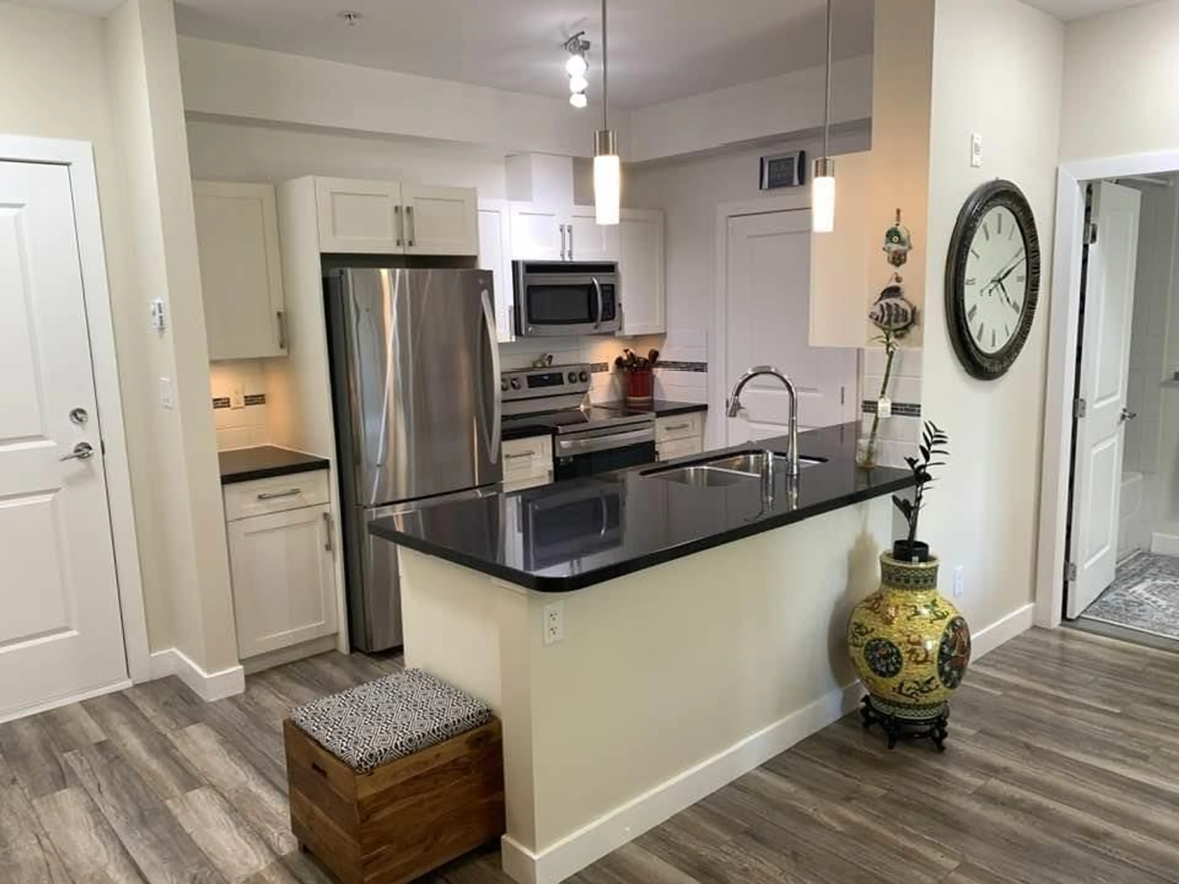 Open concept kitchen, unknown for 108 33898 PINE STREET, Abbotsford British Columbia V2S2P3