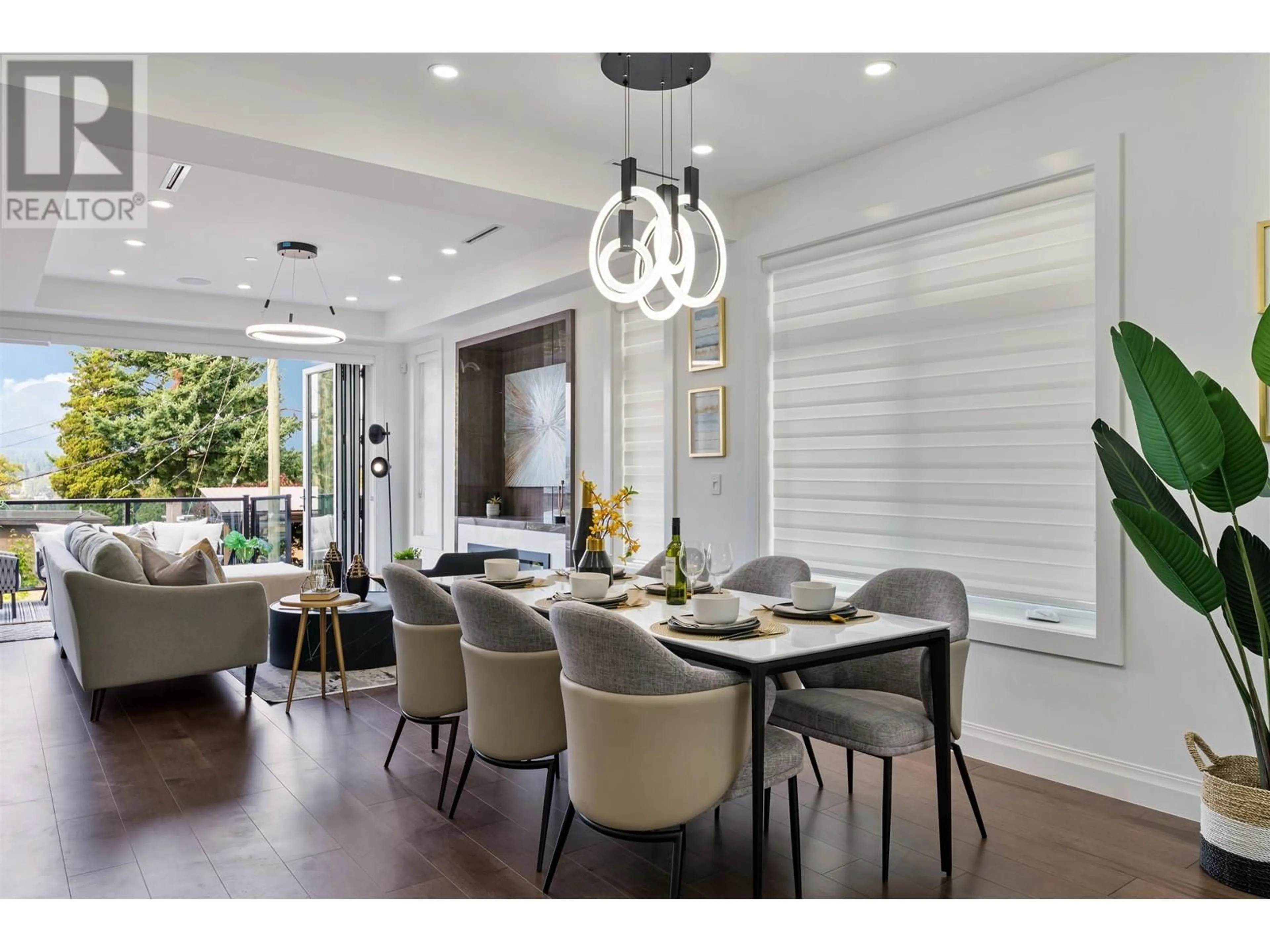 Dining room, wood/laminate floor for 3615 YALE STREET, Vancouver British Columbia V5K1C8