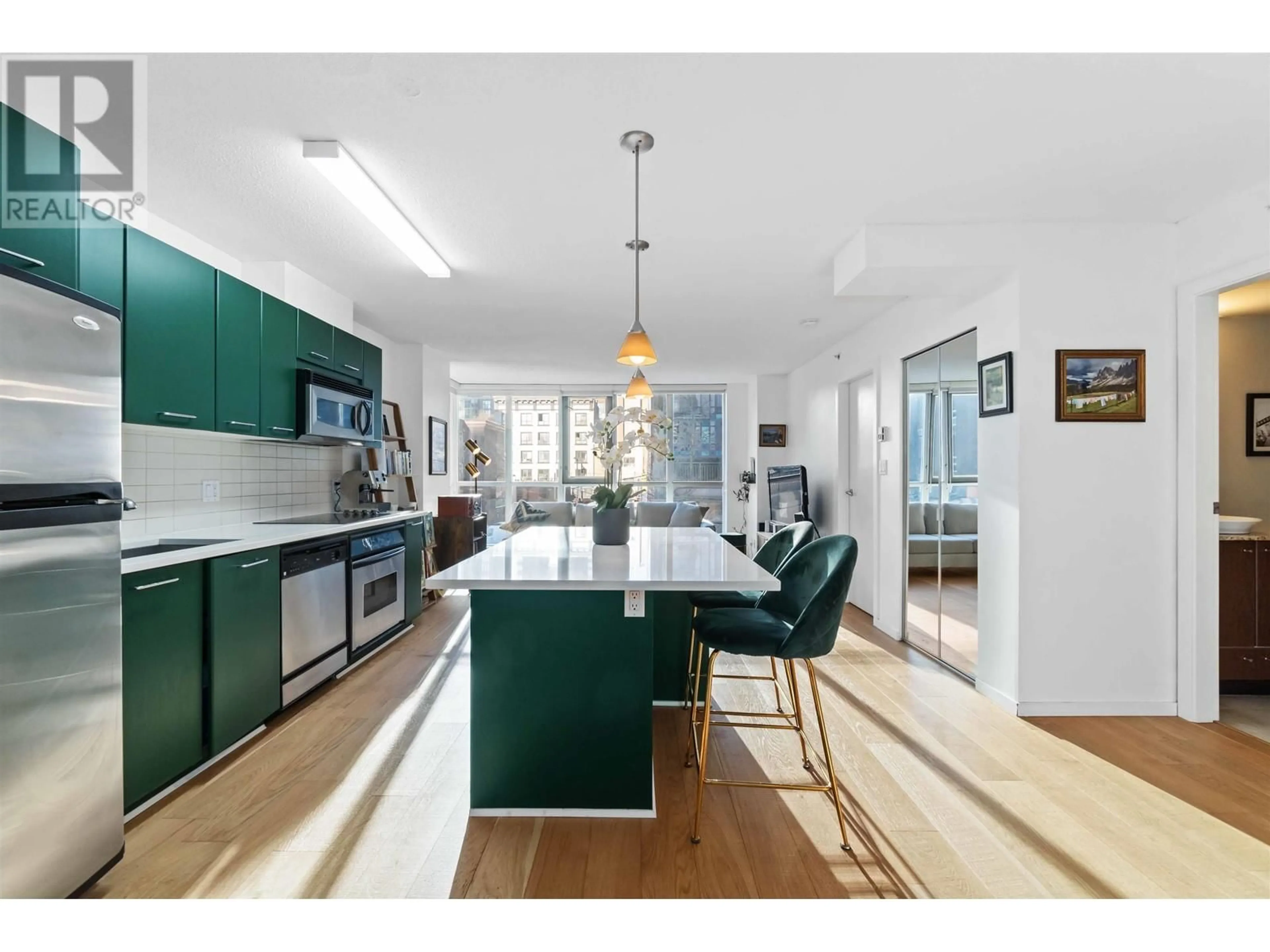 Open concept kitchen, unknown for 310 1155 SEYMOUR STREET, Vancouver British Columbia V6B1K2