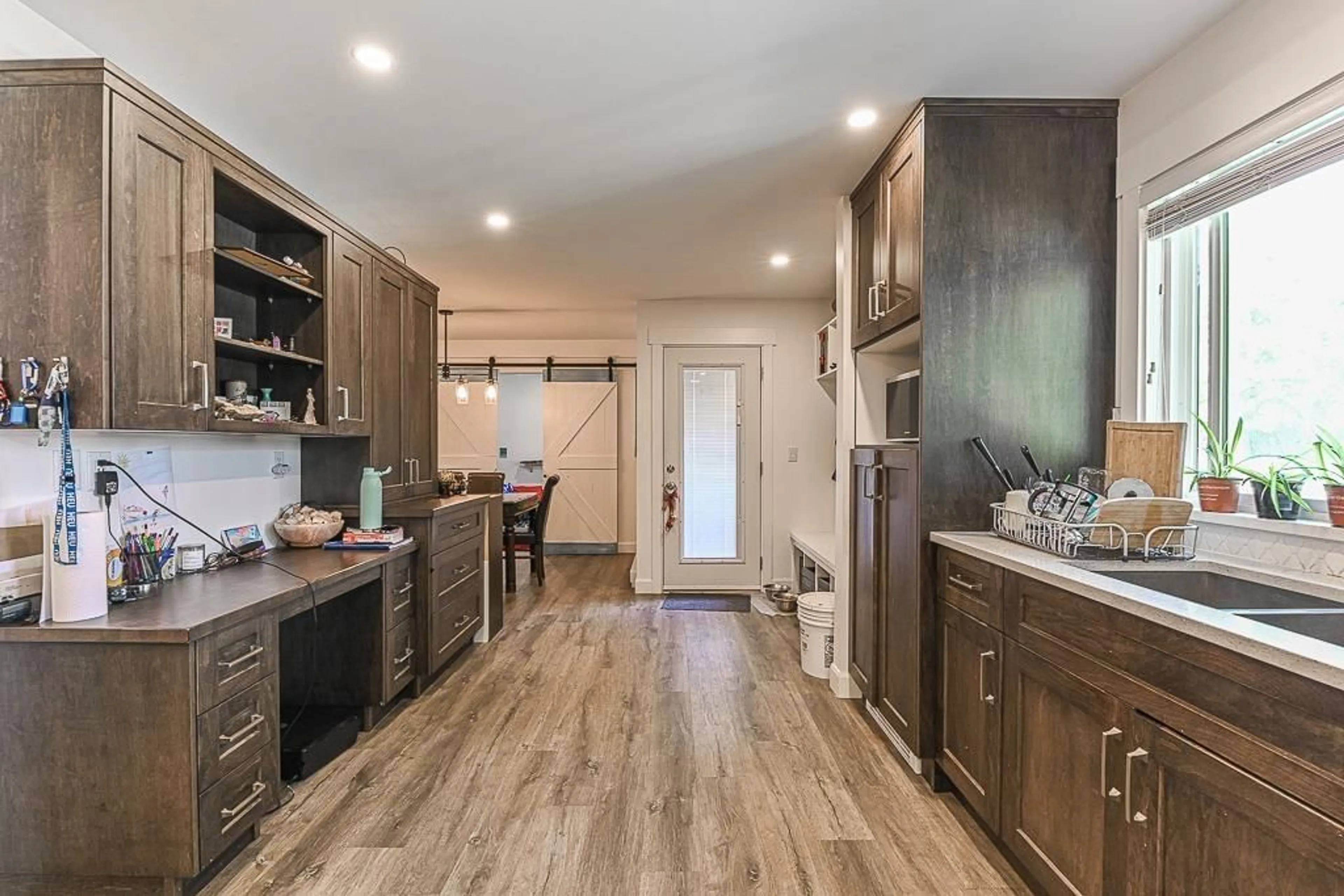 Open concept kitchen, unknown for 2152 MAYWOOD COURT, Abbotsford British Columbia V2S4Z1