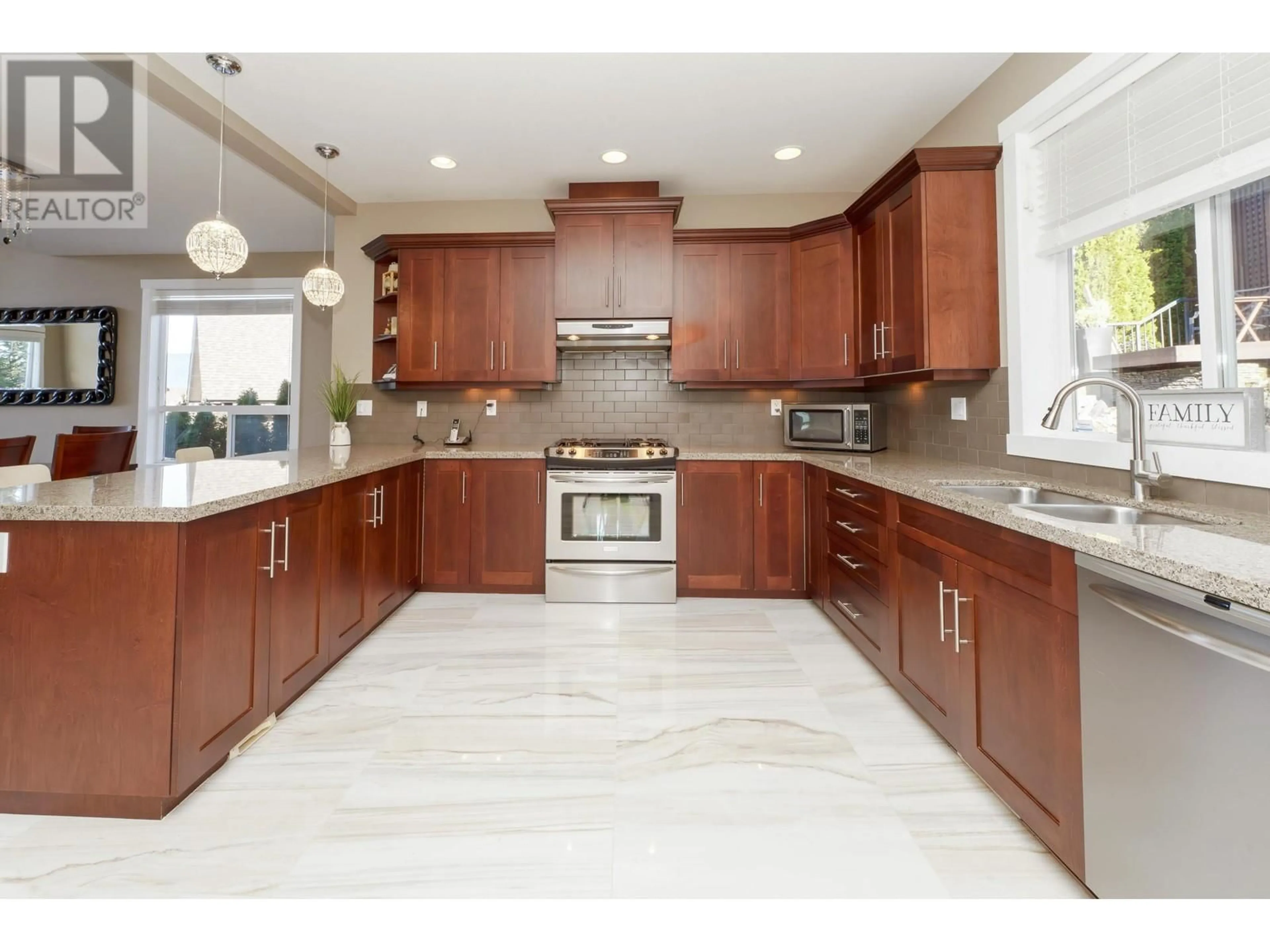 Open concept kitchen, ceramic/tile floor for 13686 228B STREET, Maple Ridge British Columbia V4R0B4