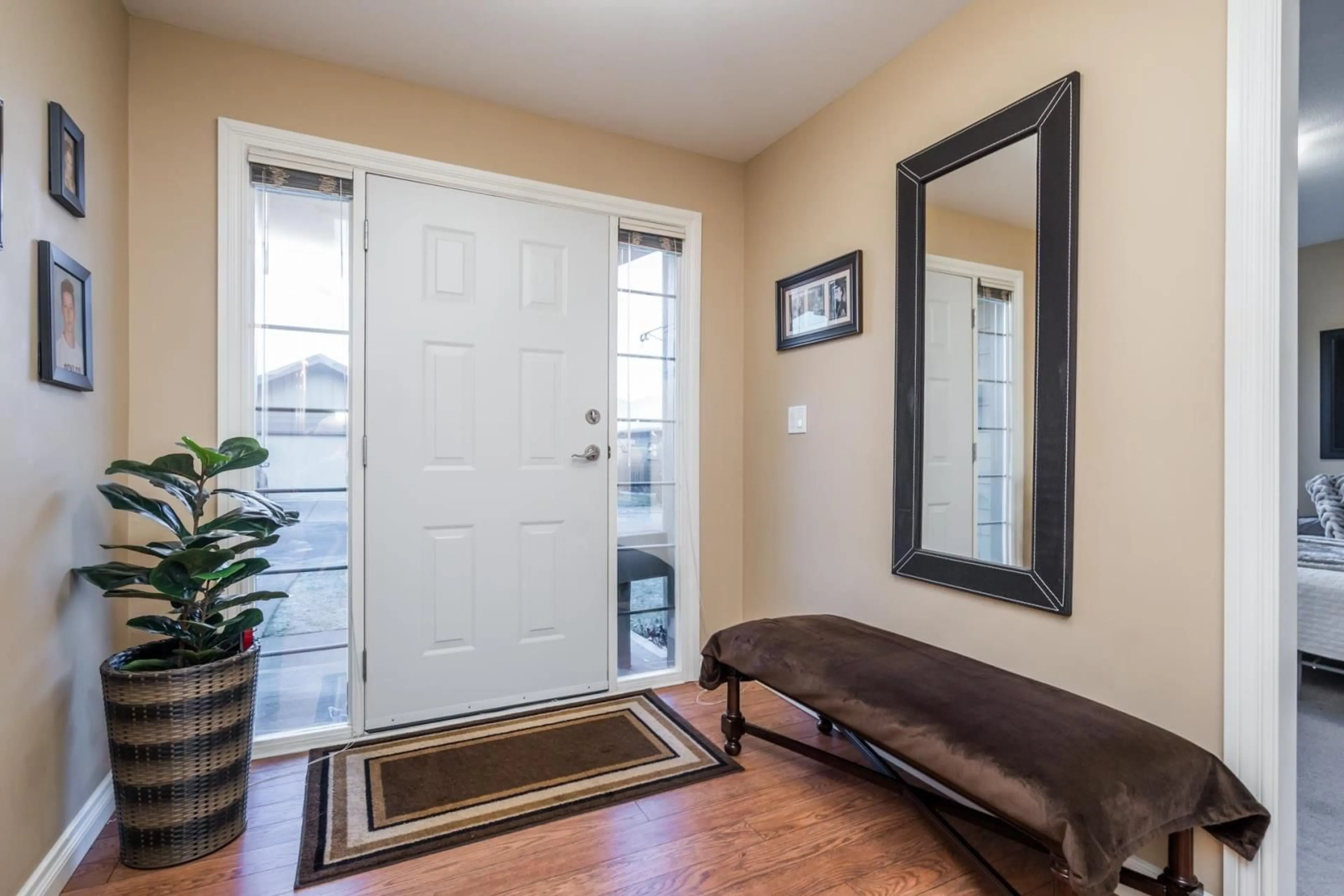 Indoor entryway for 208 46000 THOMAS ROAD|Vedder Crossing, Chilliwack British Columbia V2R5W6