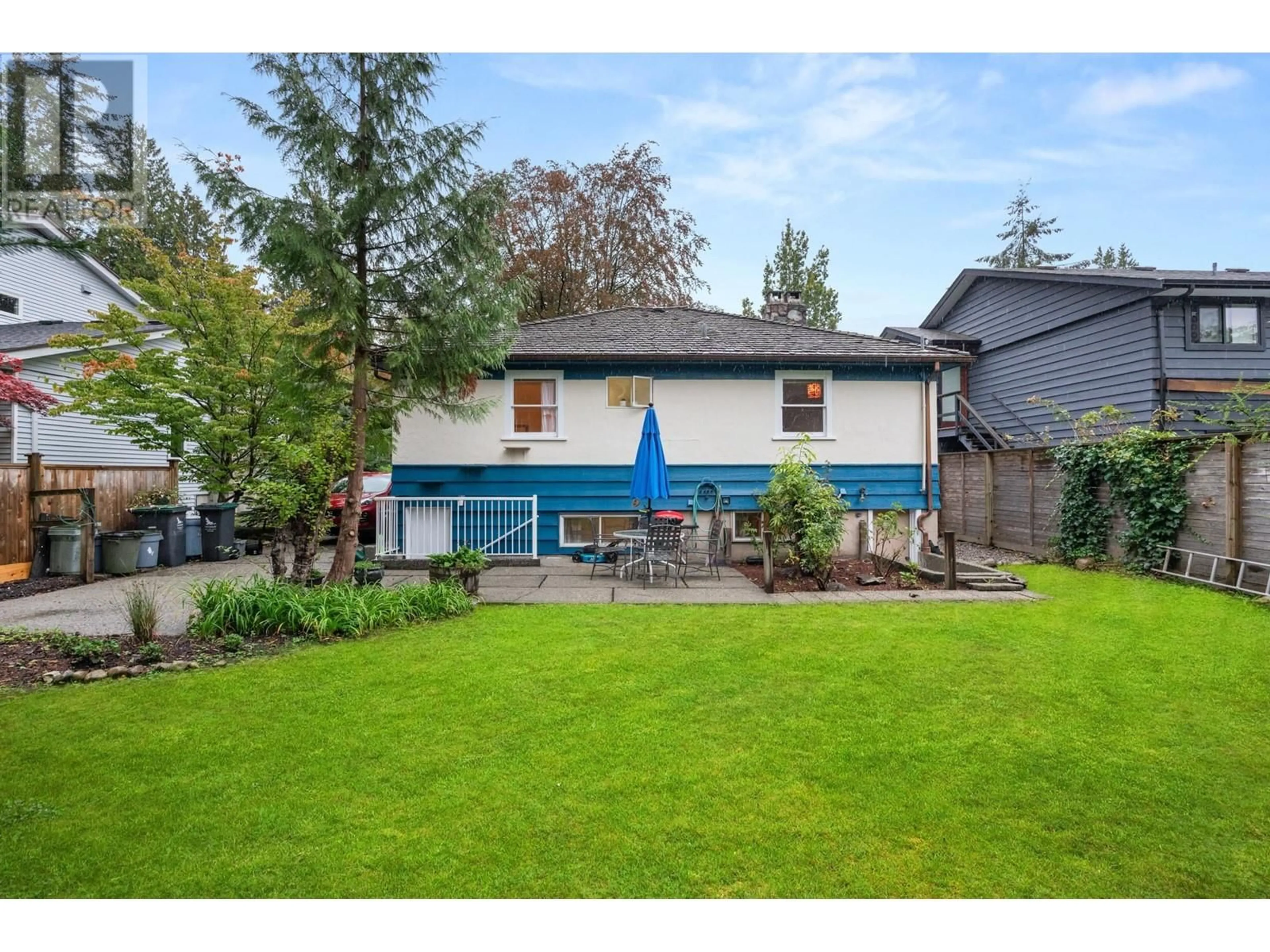 A pic from outside/outdoor area/front of a property/back of a property/a pic from drone, street for 1129 W 24TH STREET, North Vancouver British Columbia V7P2J1