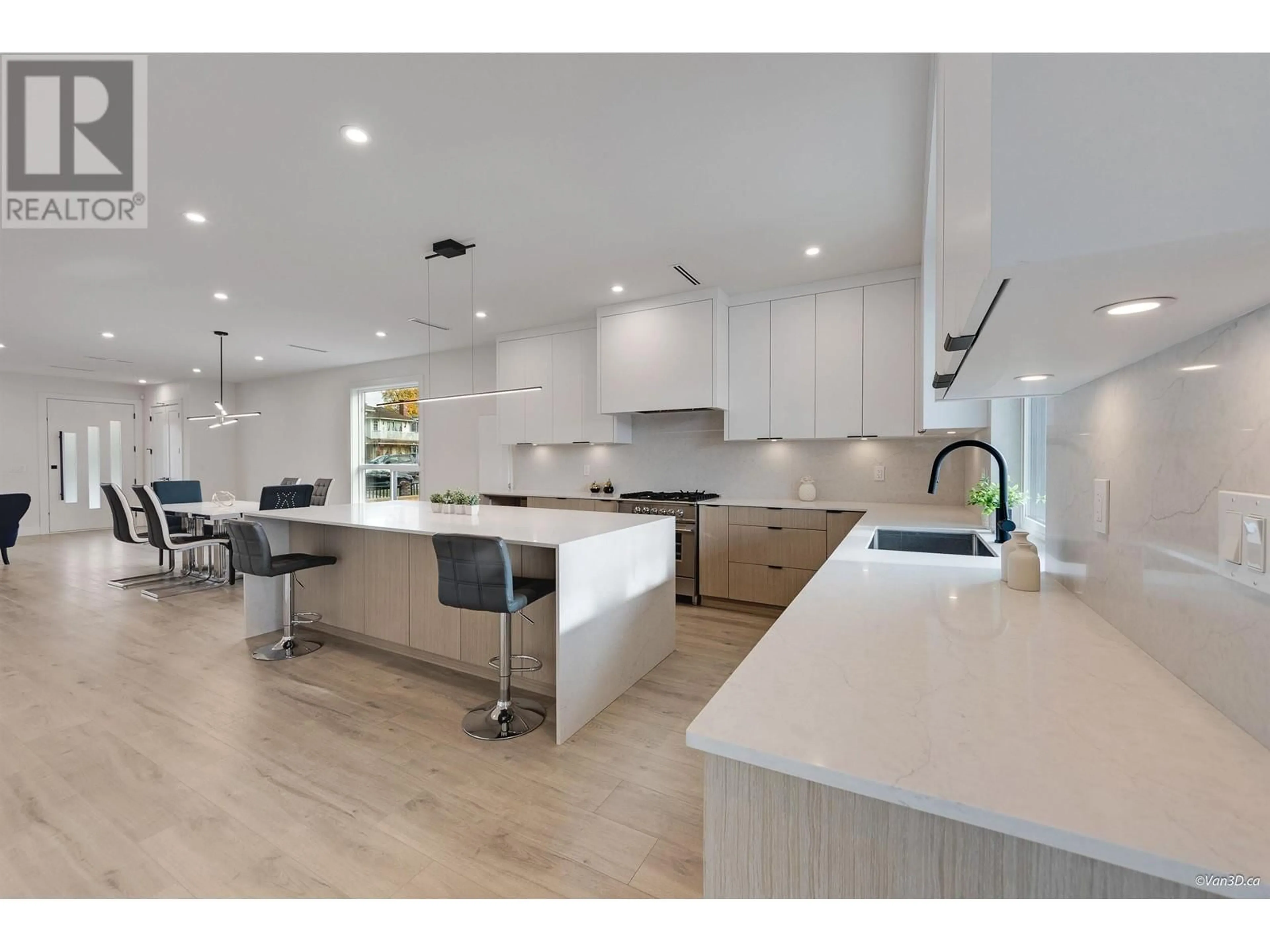 Open concept kitchen, unknown for 4230 NAPIER STREET, Burnaby British Columbia V5C3G6