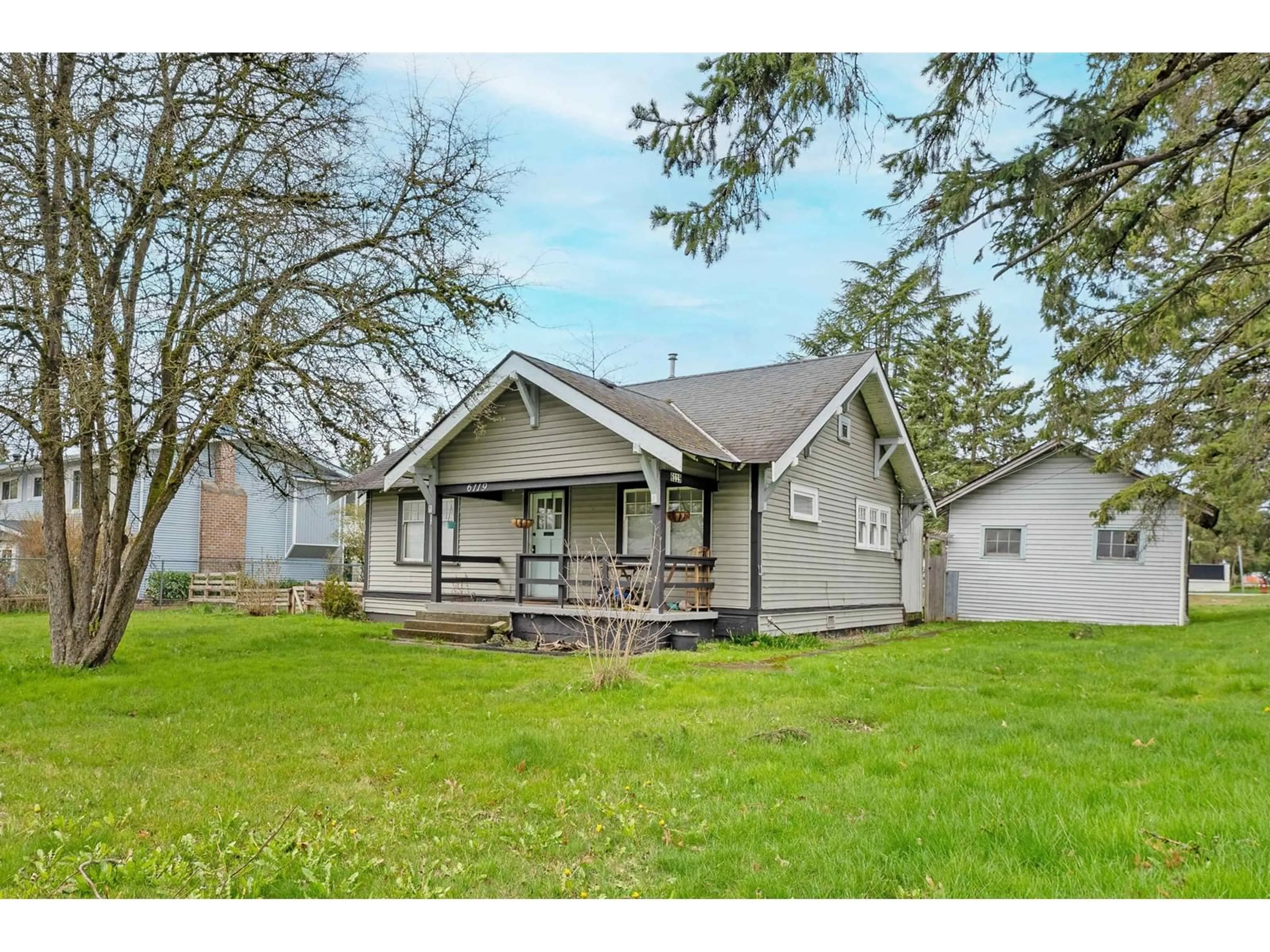 A pic from outside/outdoor area/front of a property/back of a property/a pic from drone, street for 6119 176, Surrey British Columbia V3S4E8