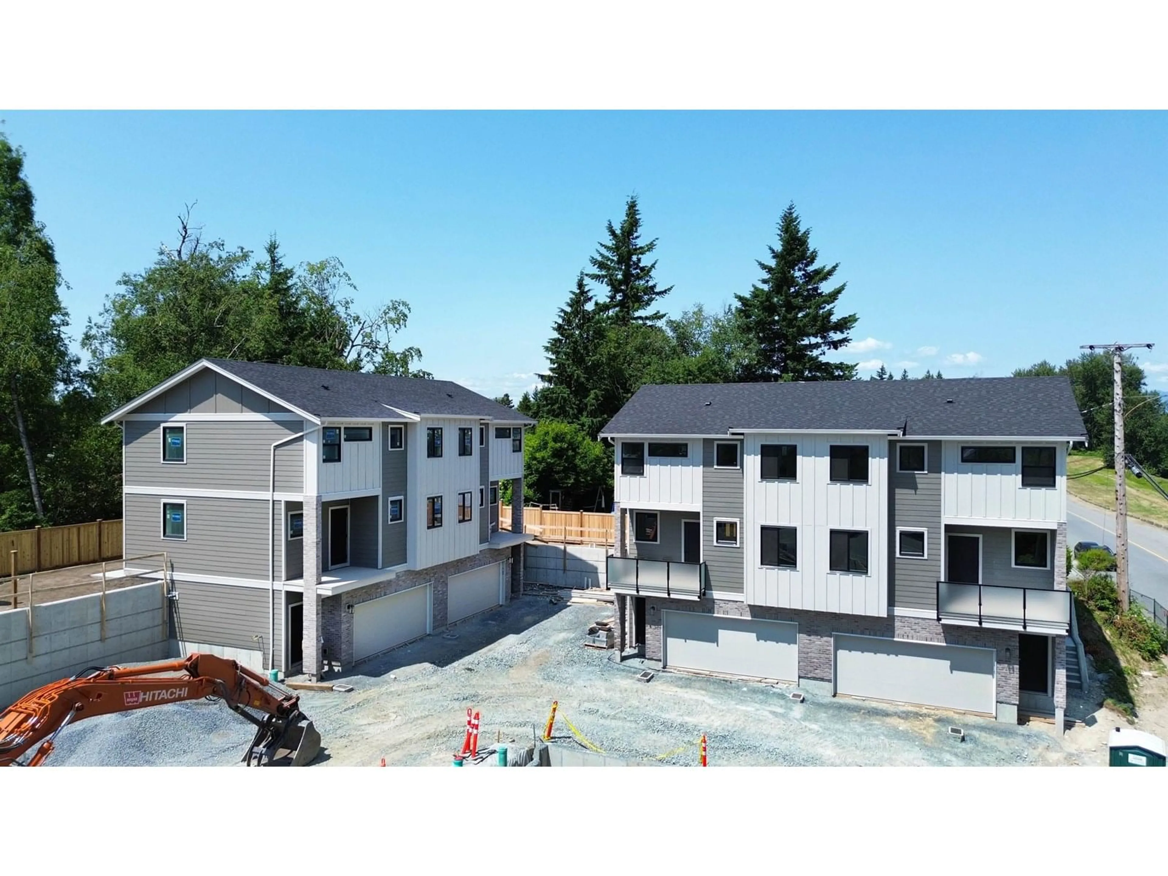 A pic from outside/outdoor area/front of a property/back of a property/a pic from drone, unknown for 2477 BECK, Abbotsford British Columbia V2S4S3
