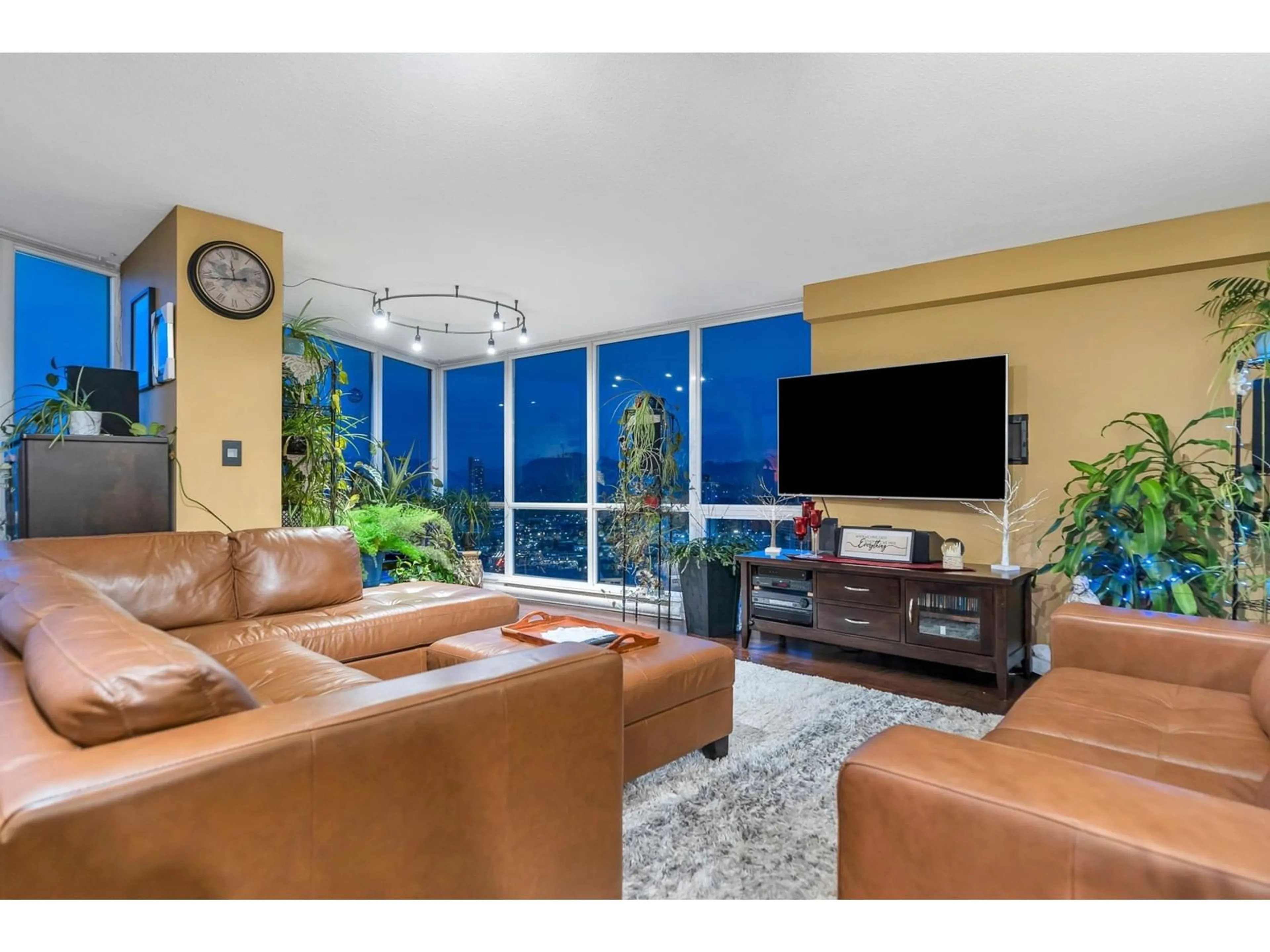 Living room with furniture, unknown for 3502 - 13618 100, Surrey British Columbia V3T0A8