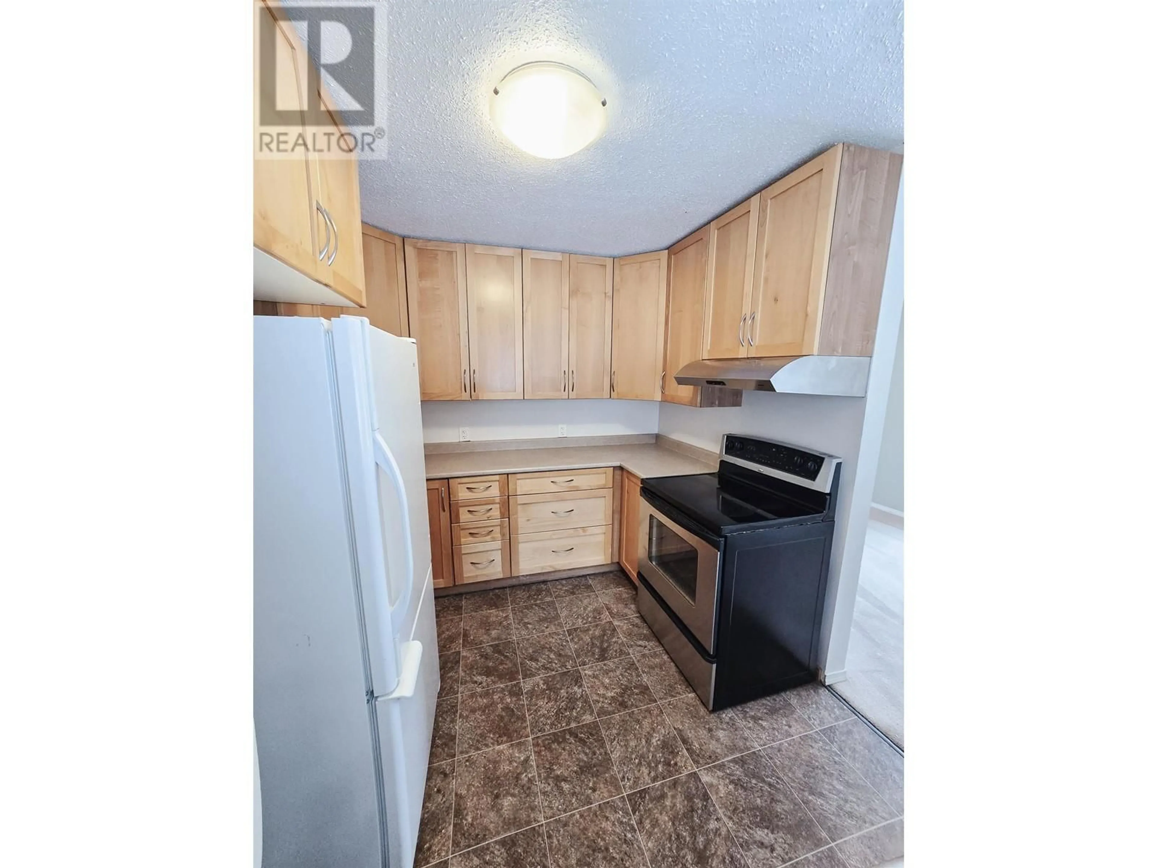 Standard kitchen, unknown for 7495 S KELLY ROAD, Prince George British Columbia V2K2H4