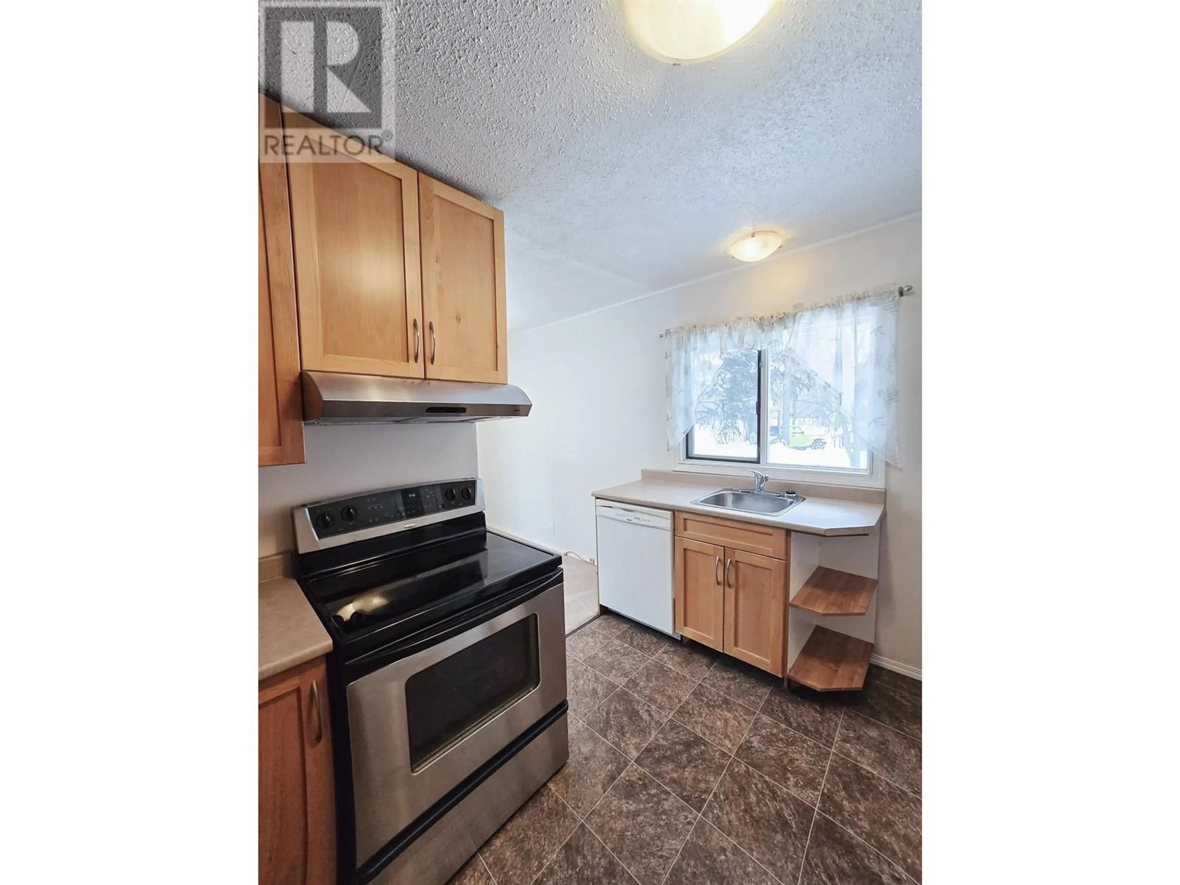 Standard kitchen, unknown for 7495 S KELLY ROAD, Prince George British Columbia V2K2H4