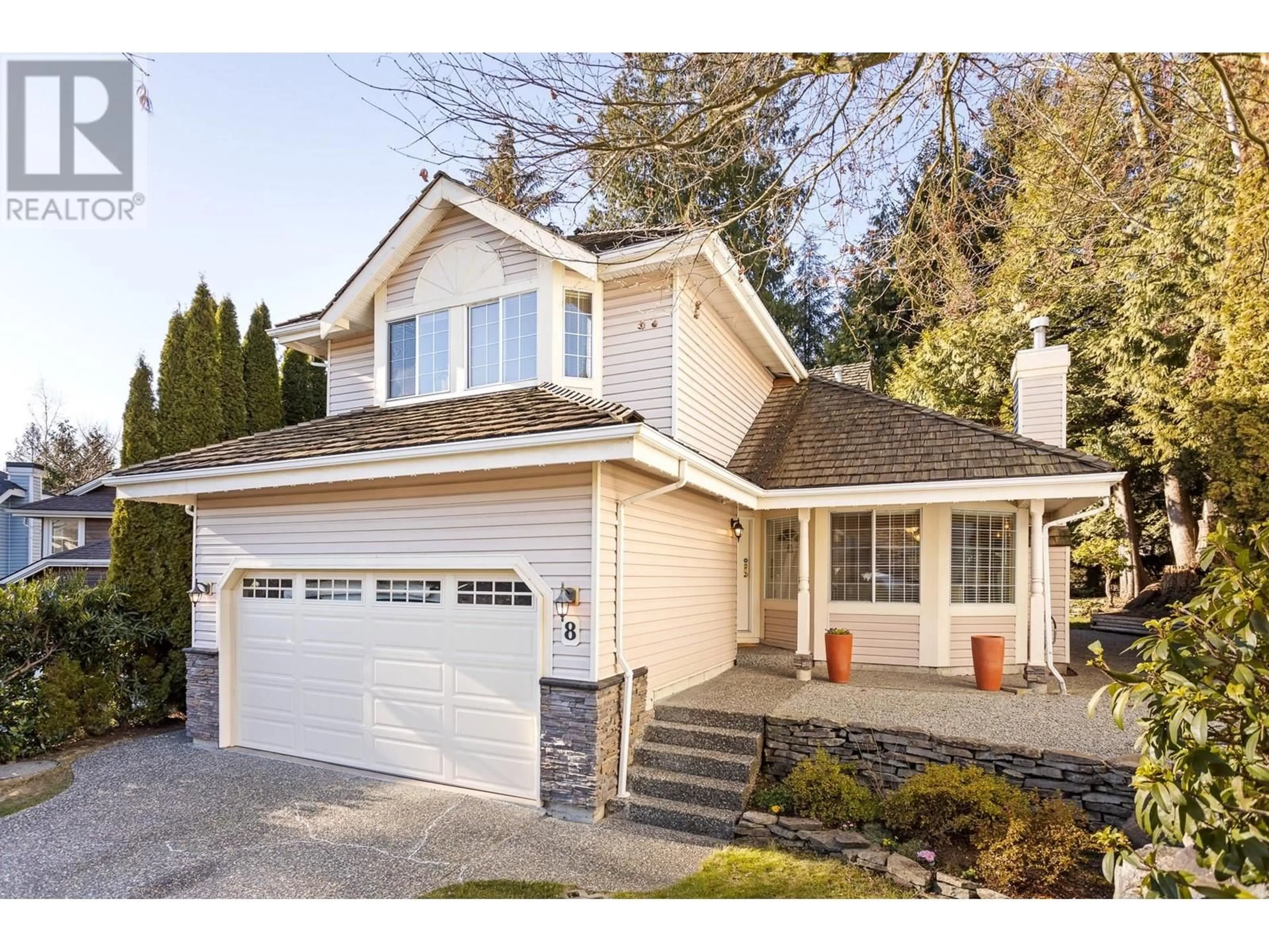 Home with vinyl exterior material, street for 8 PARKWOOD PLACE, Port Moody British Columbia V3H4K6