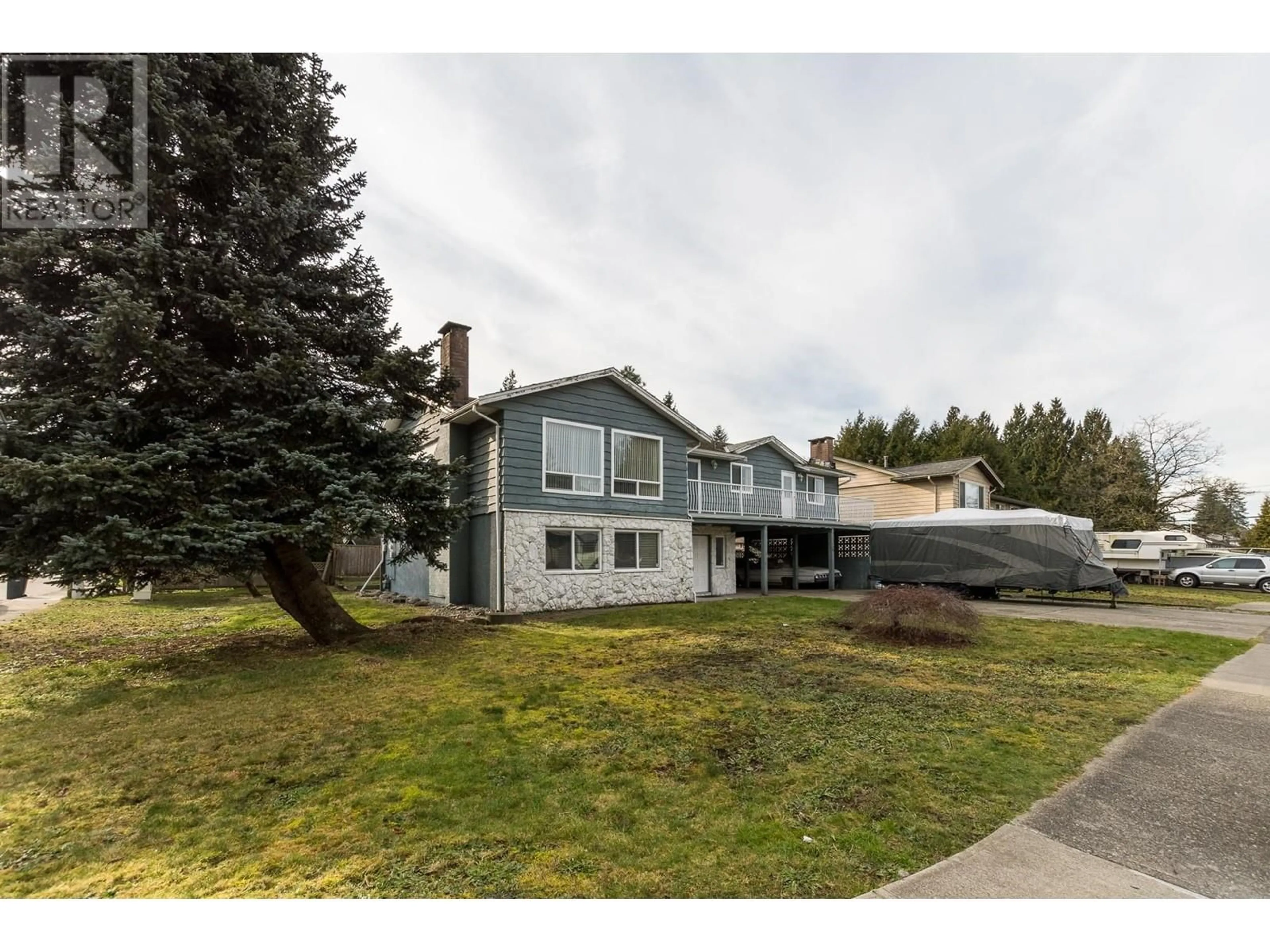 A pic from outside/outdoor area/front of a property/back of a property/a pic from drone, street for 1910 FOSTER AVENUE, Coquitlam British Columbia V3J7A9