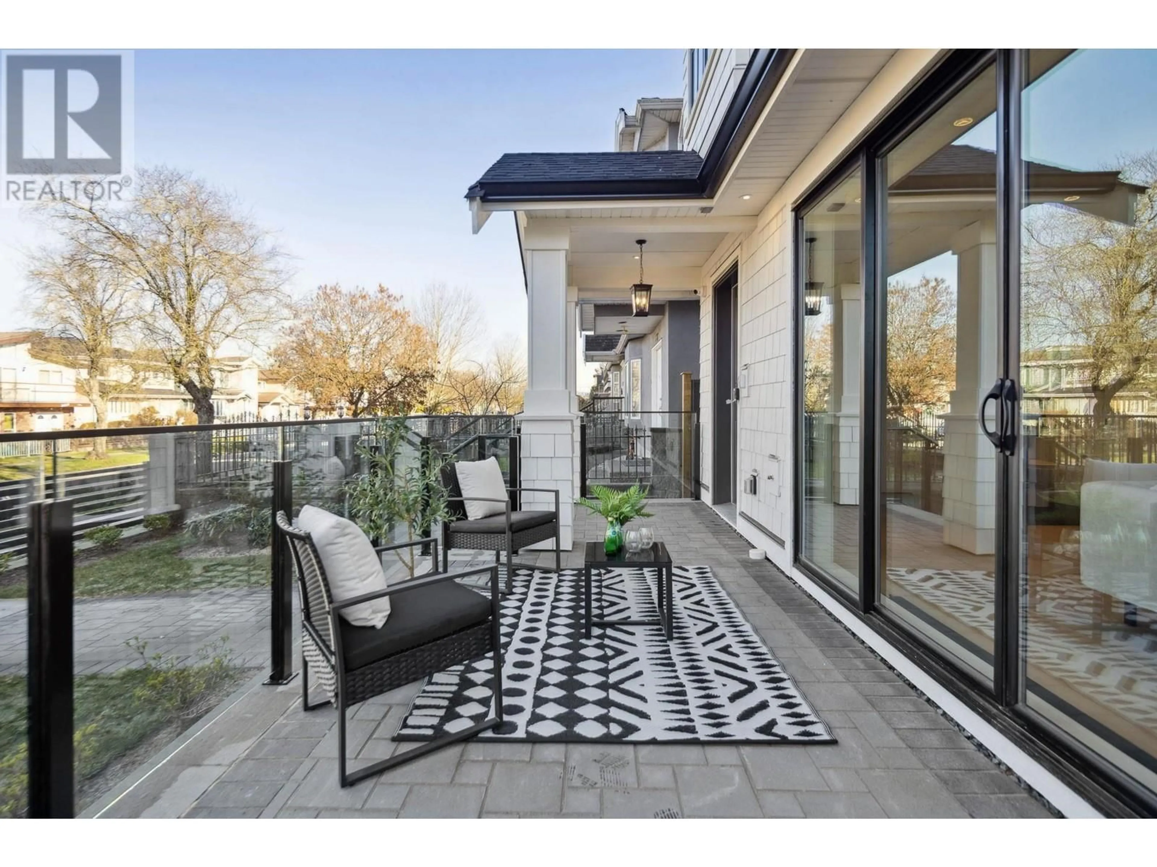 Patio, street for 1 2920 GRANT STREET, Vancouver British Columbia V5K3H5