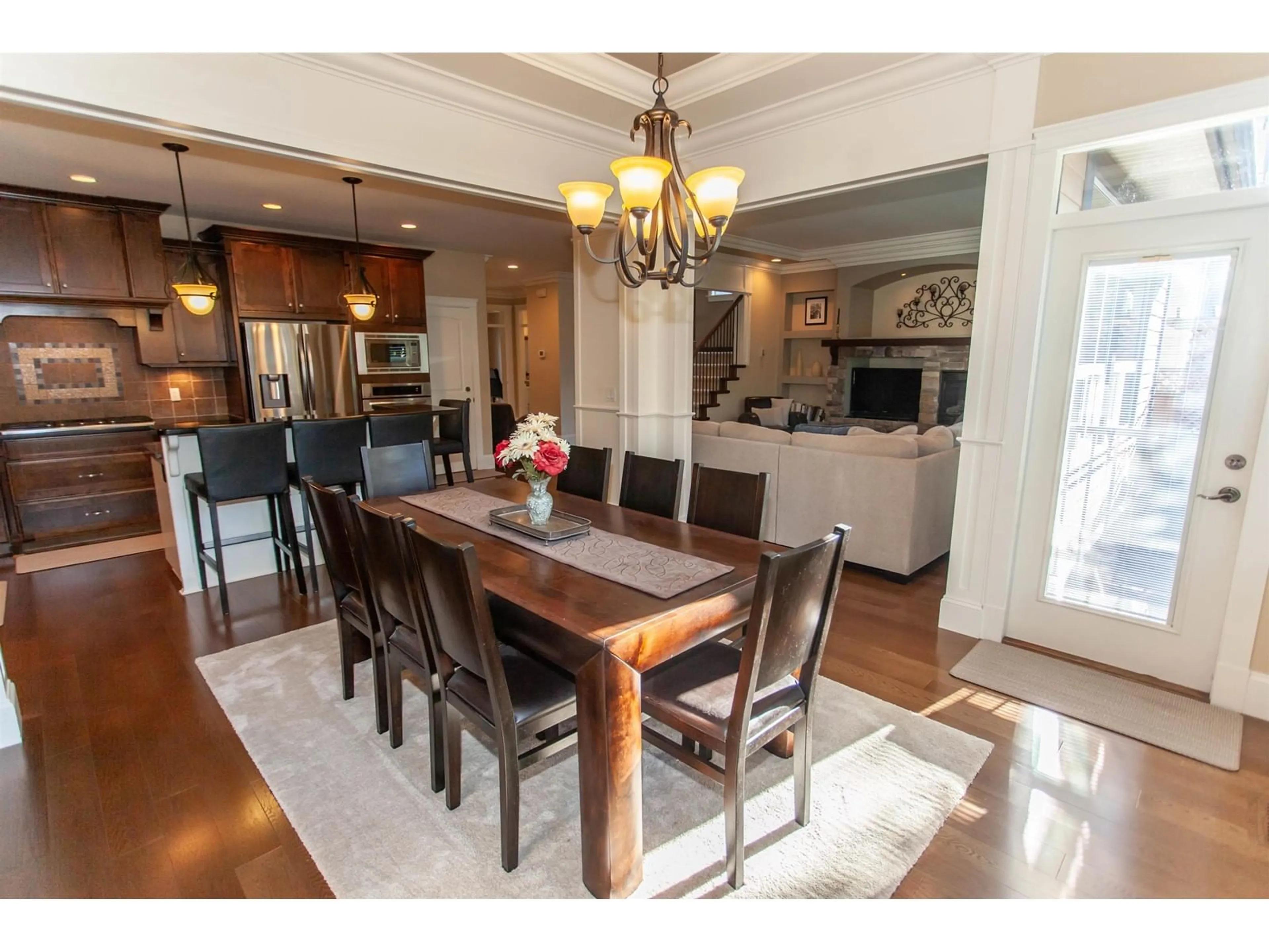 Dining room, wood/laminate floor for 2513 164 STREET, Surrey British Columbia V3S0E2