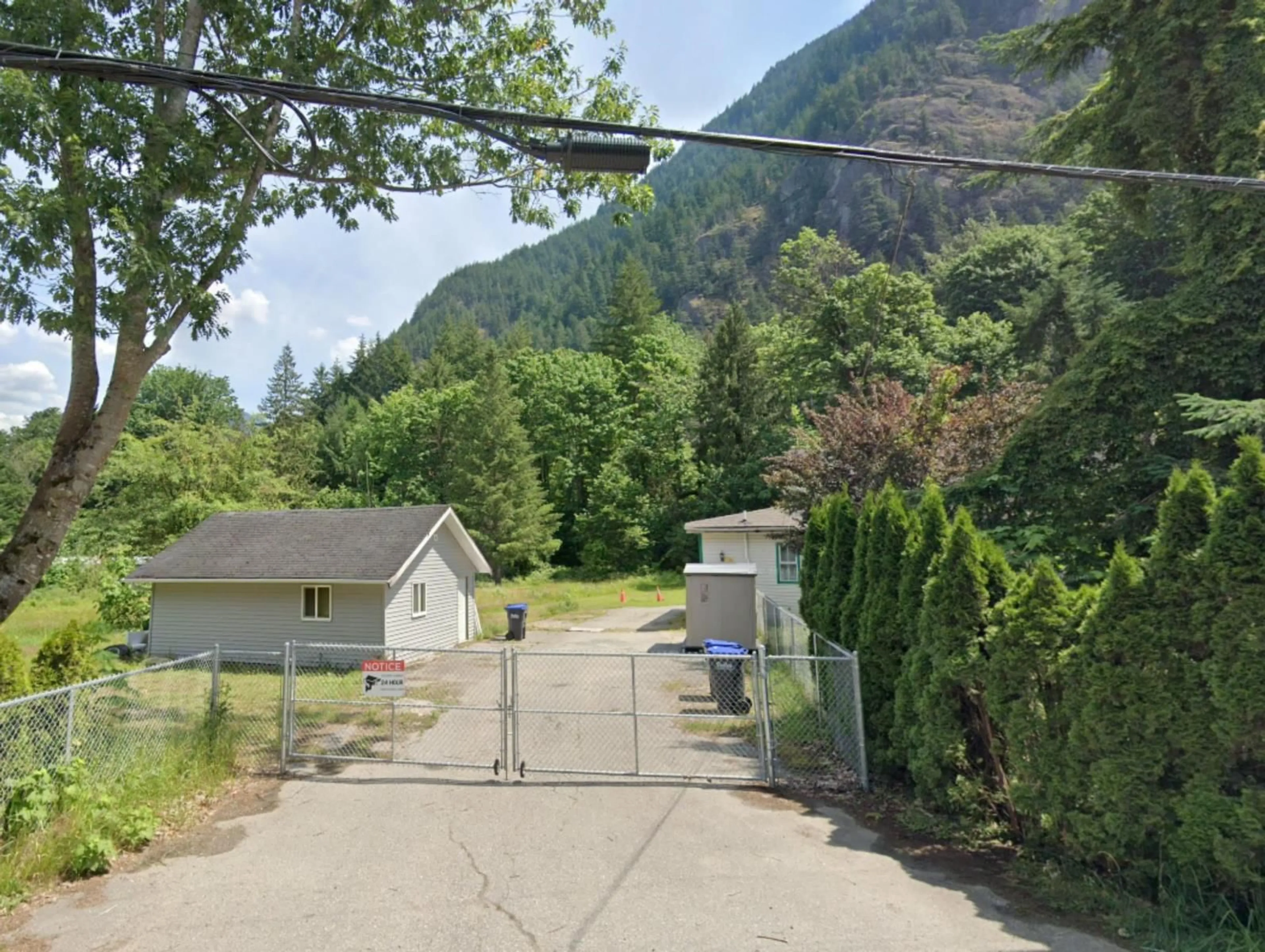 A pic from outside/outdoor area/front of a property/back of a property/a pic from drone, mountain view for 19978 BEACON ROAD, Hope British Columbia V0X1L2