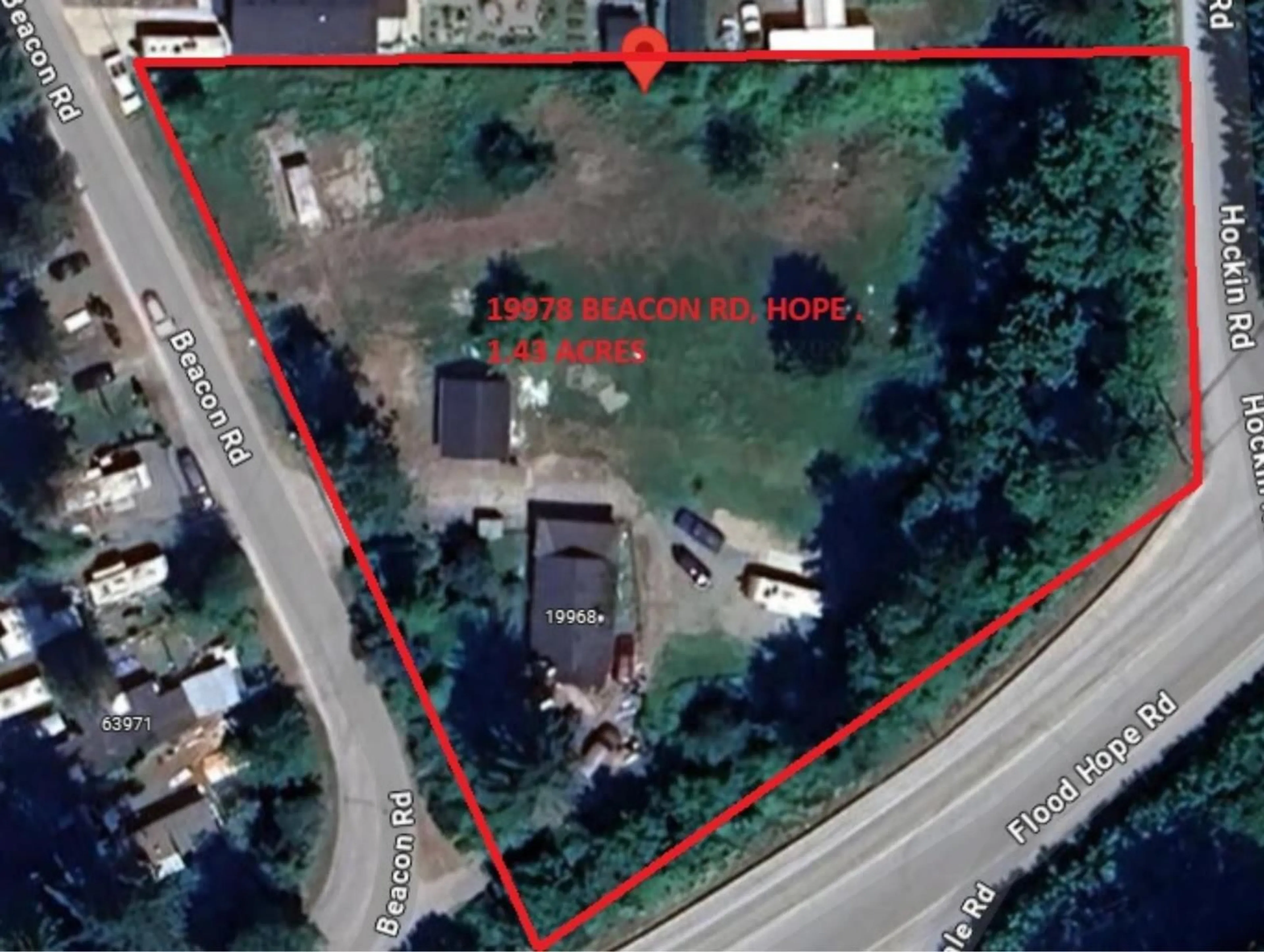 A pic from outside/outdoor area/front of a property/back of a property/a pic from drone, street for 19978 BEACON ROAD|Hope, Hope British Columbia V0X1L2