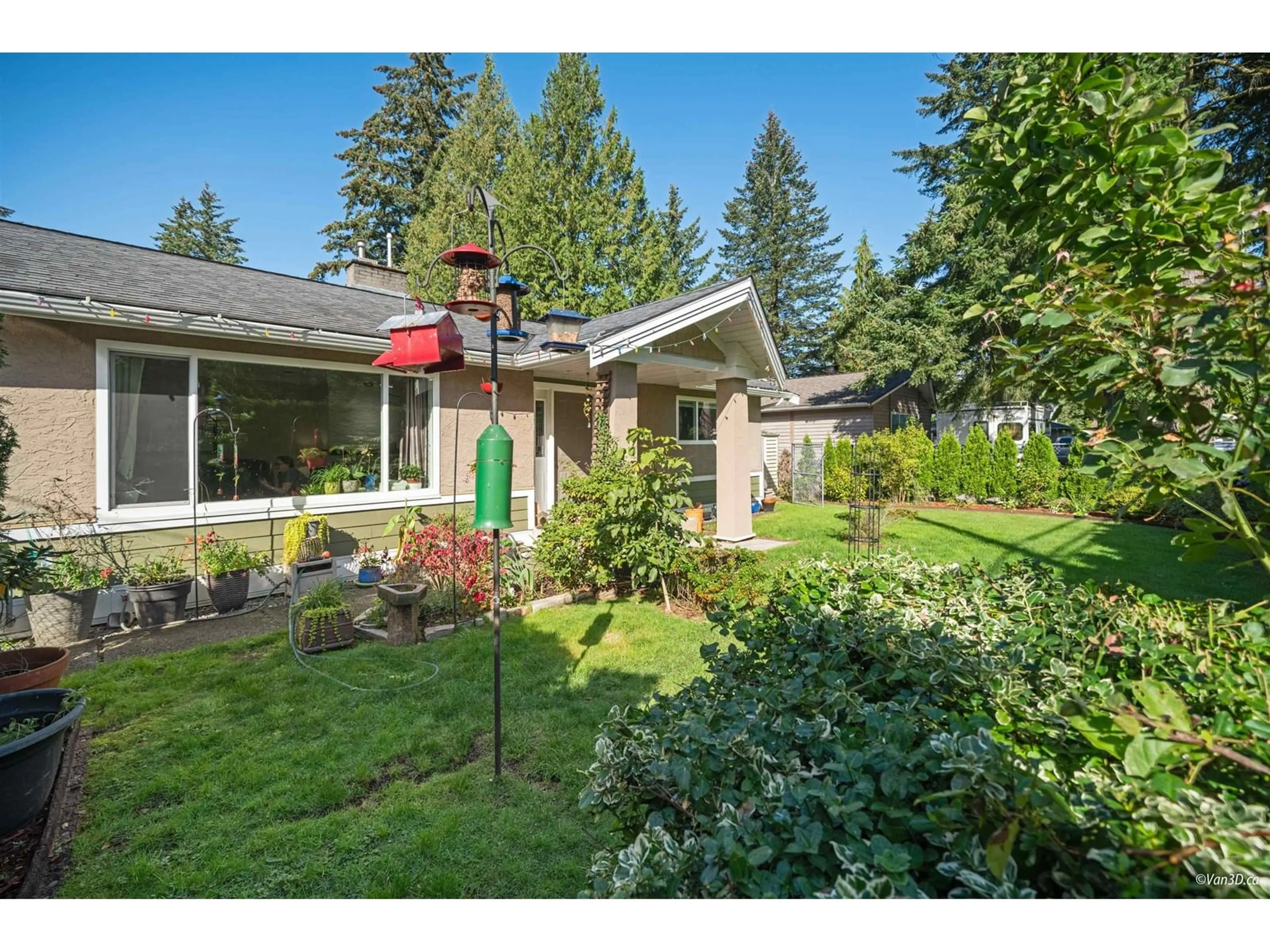 A pic from outside/outdoor area/front of a property/back of a property/a pic from drone, street for 3353 200, Langley British Columbia V3A4W5