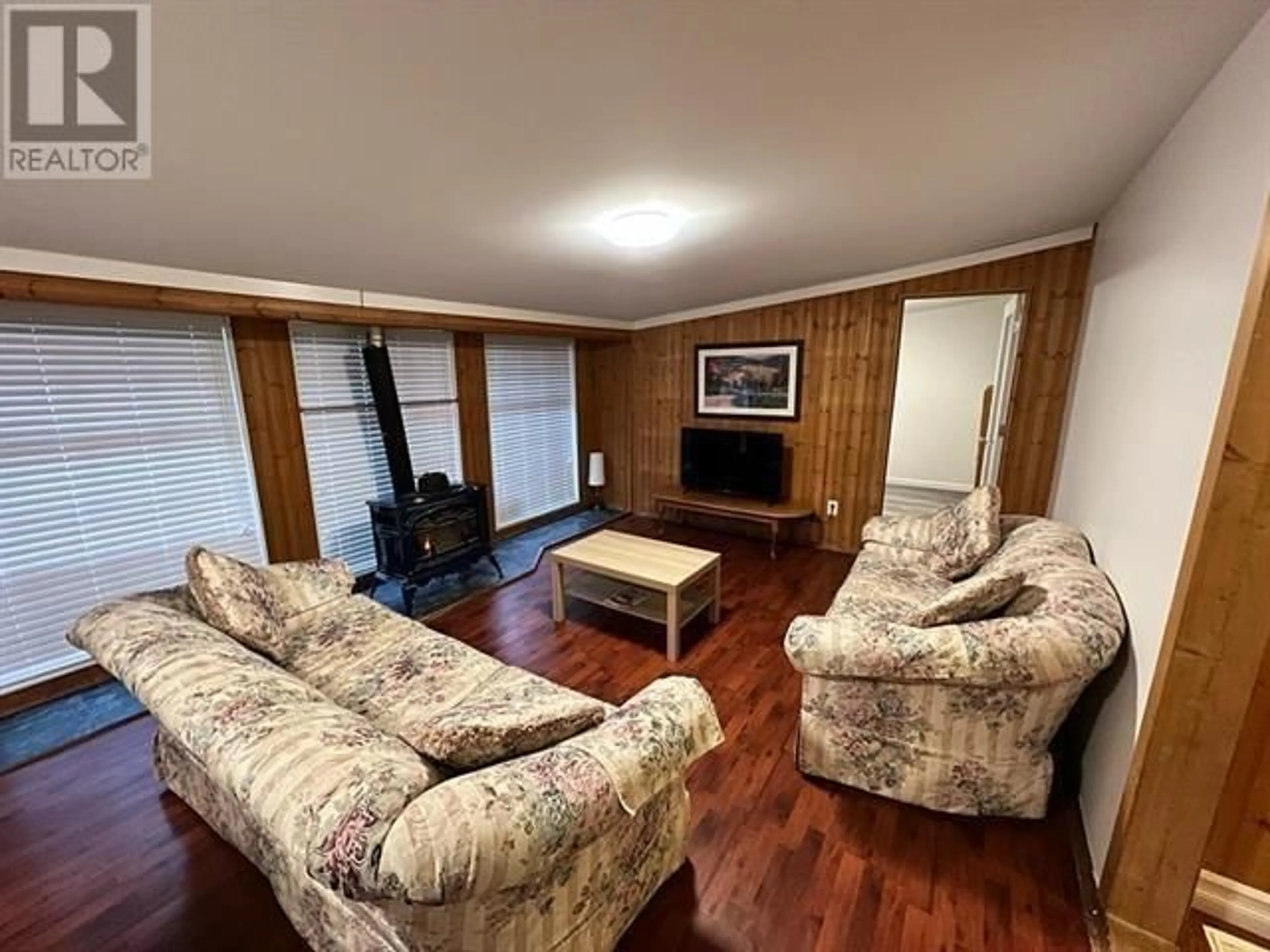 Living room with furniture, wood/laminate floor for 12313 228 STREET, Maple Ridge British Columbia V2X6M5