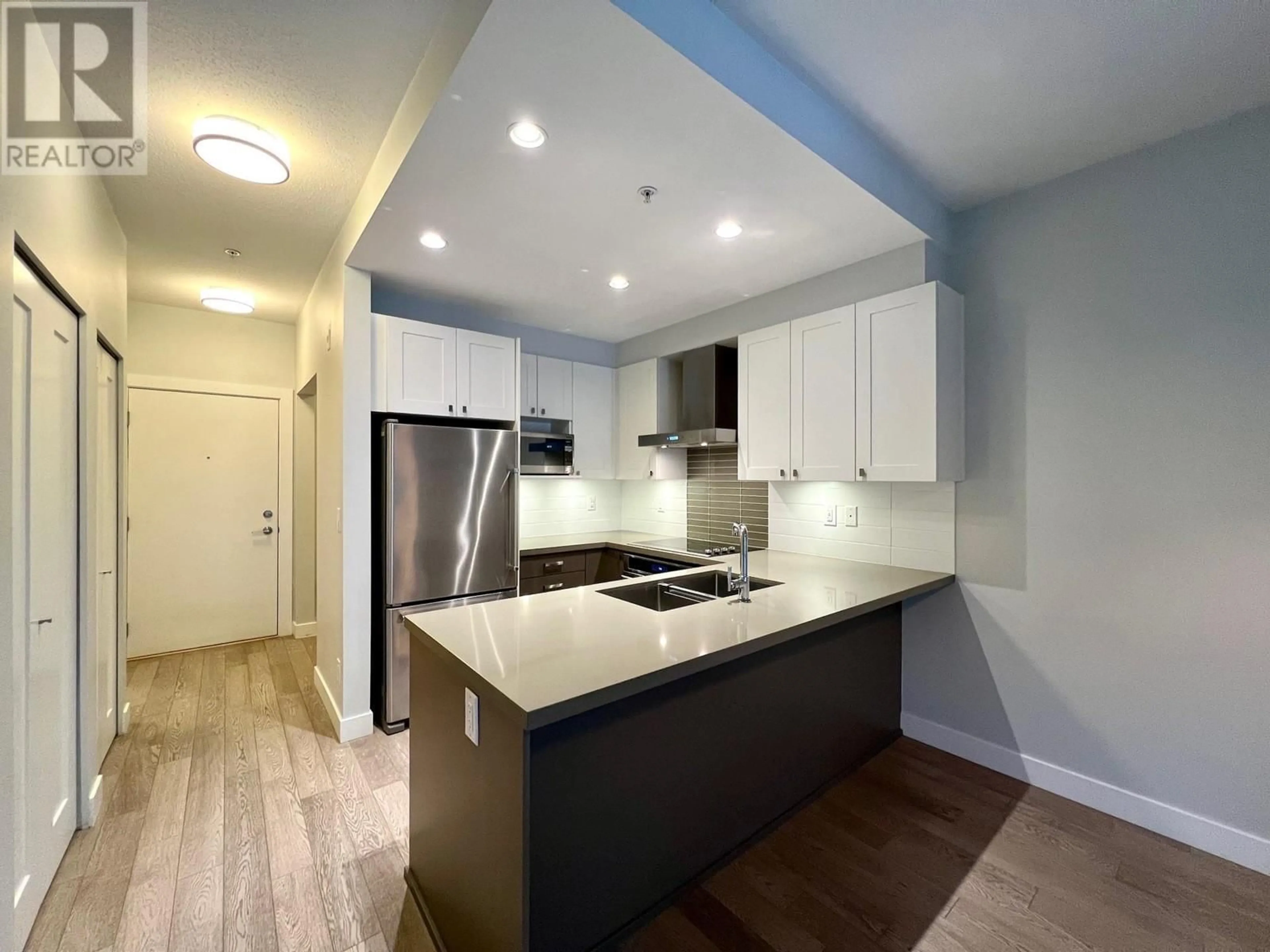 Open concept kitchen, unknown for 219 - 3399 NOEL DRIVE, Burnaby British Columbia V3J0G8