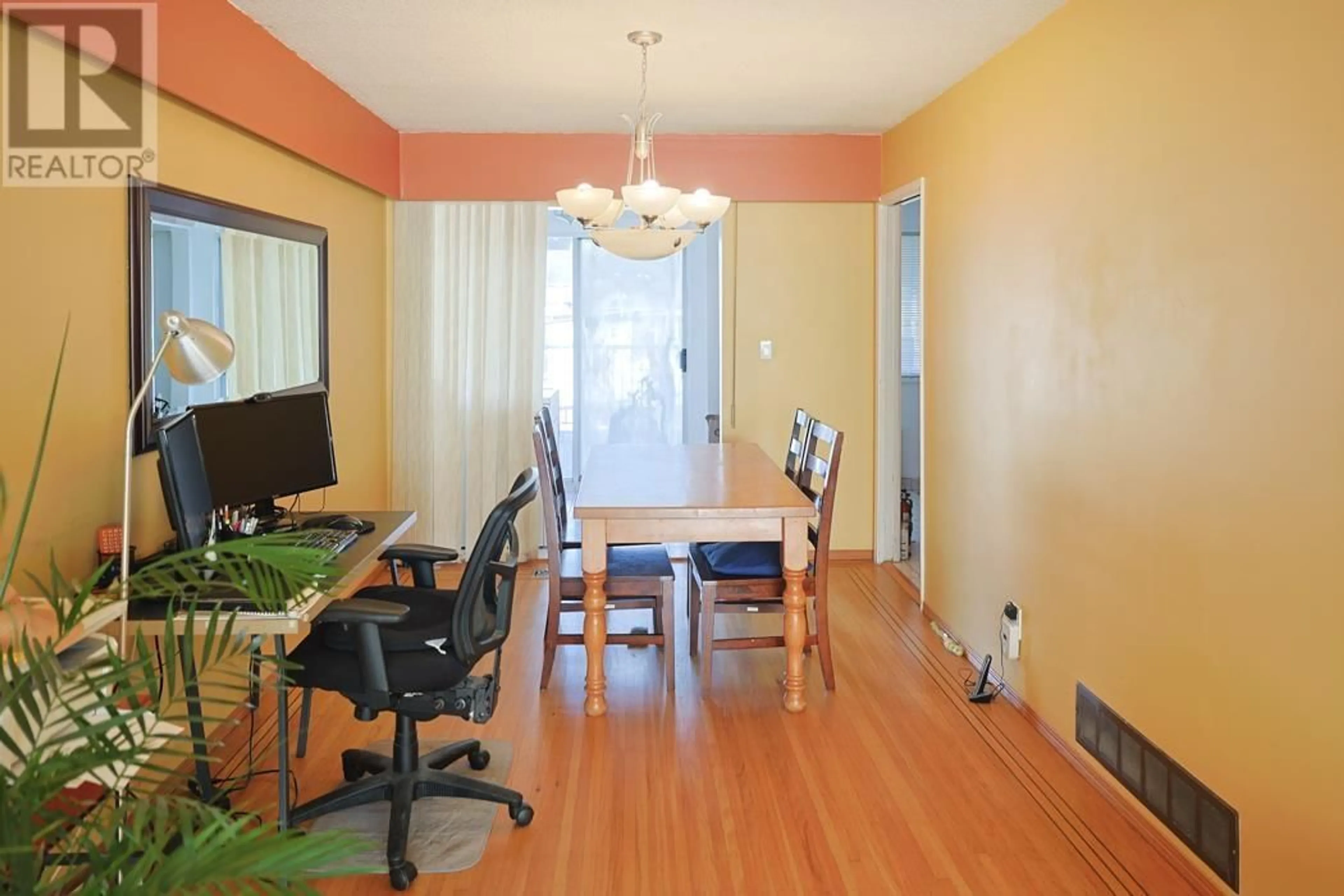 Dining room, wood/laminate floor for 1491 E 41ST AVENUE, Vancouver British Columbia V5P1K1