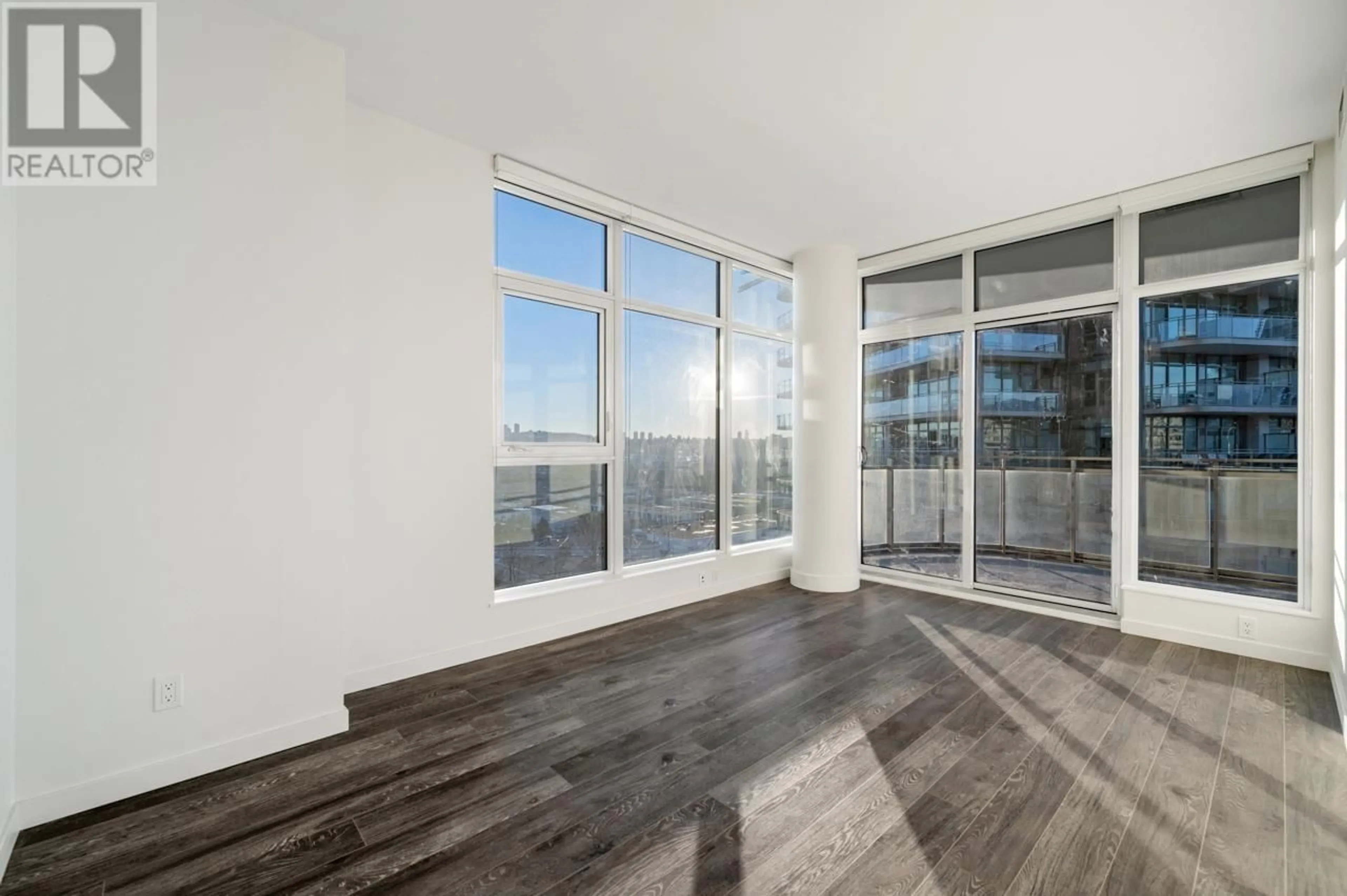 A pic of a room for 1807 - 5333 GORING STREET, Burnaby British Columbia V5B0B6