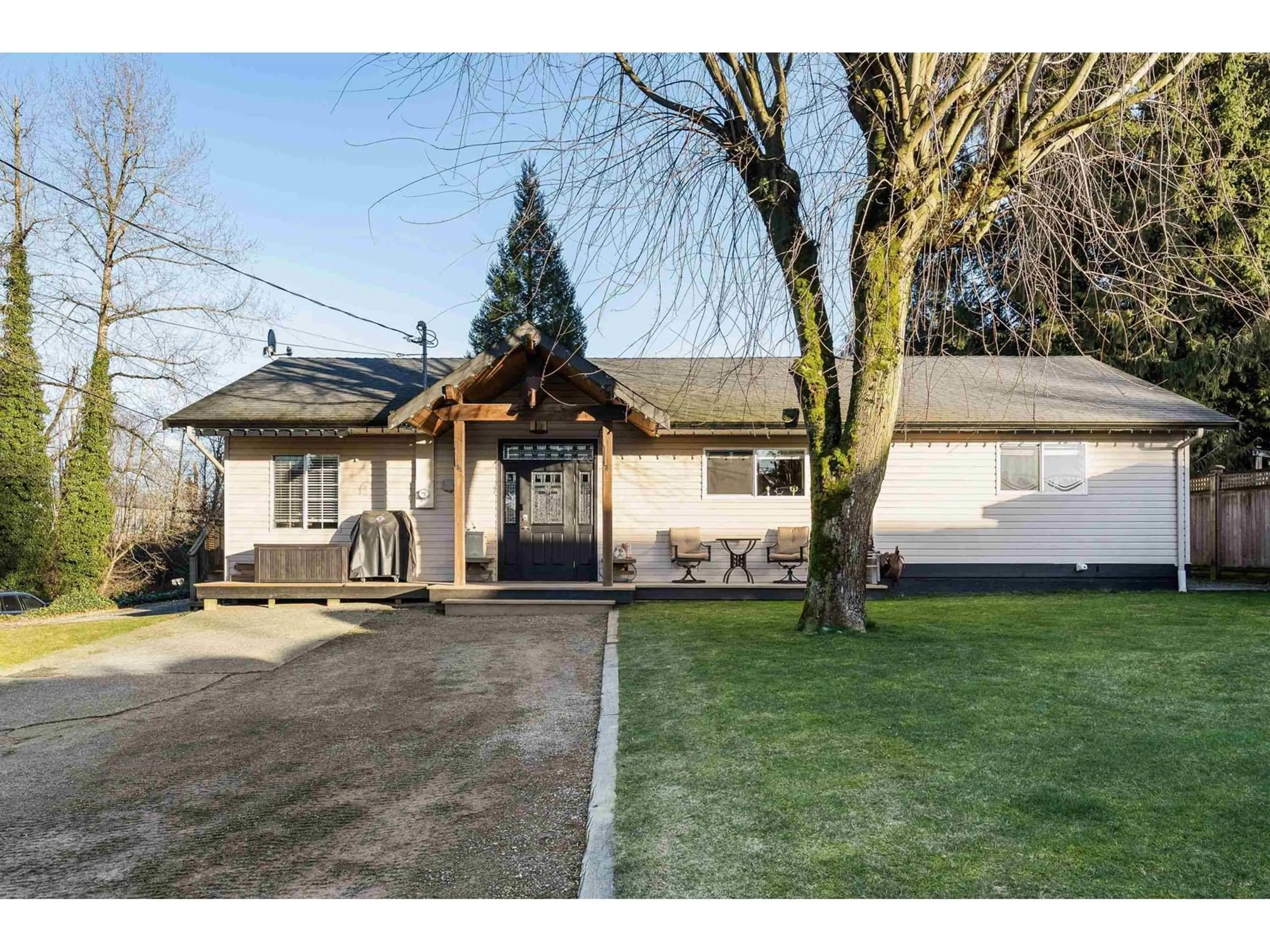 A pic from outside/outdoor area/front of a property/back of a property/a pic from drone, street for 3186 BRADNER ROAD, Abbotsford British Columbia V4K1K2