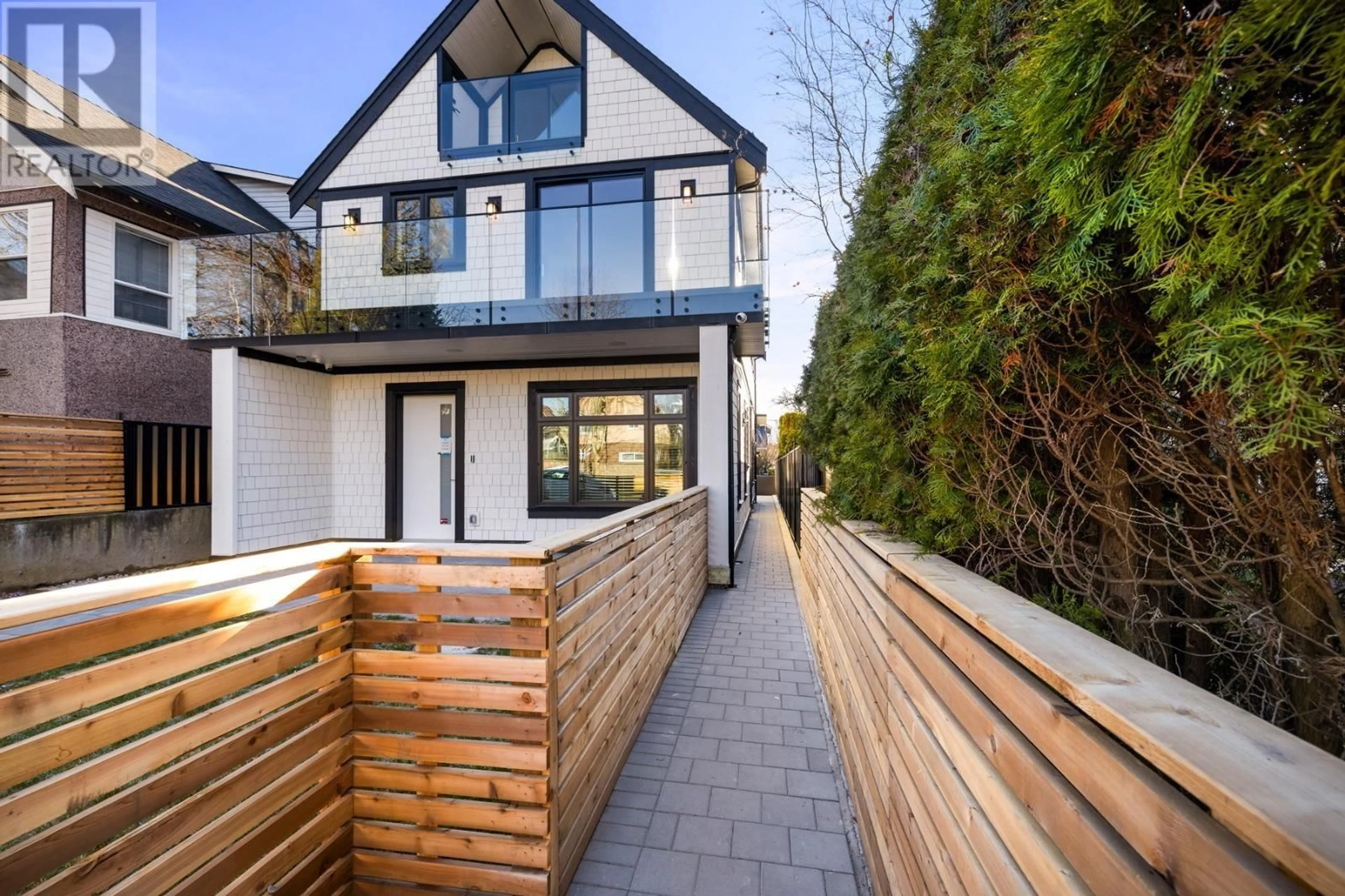 Home with brick exterior material, street for 2334 5TH AVENUE, Vancouver British Columbia V5N1N1