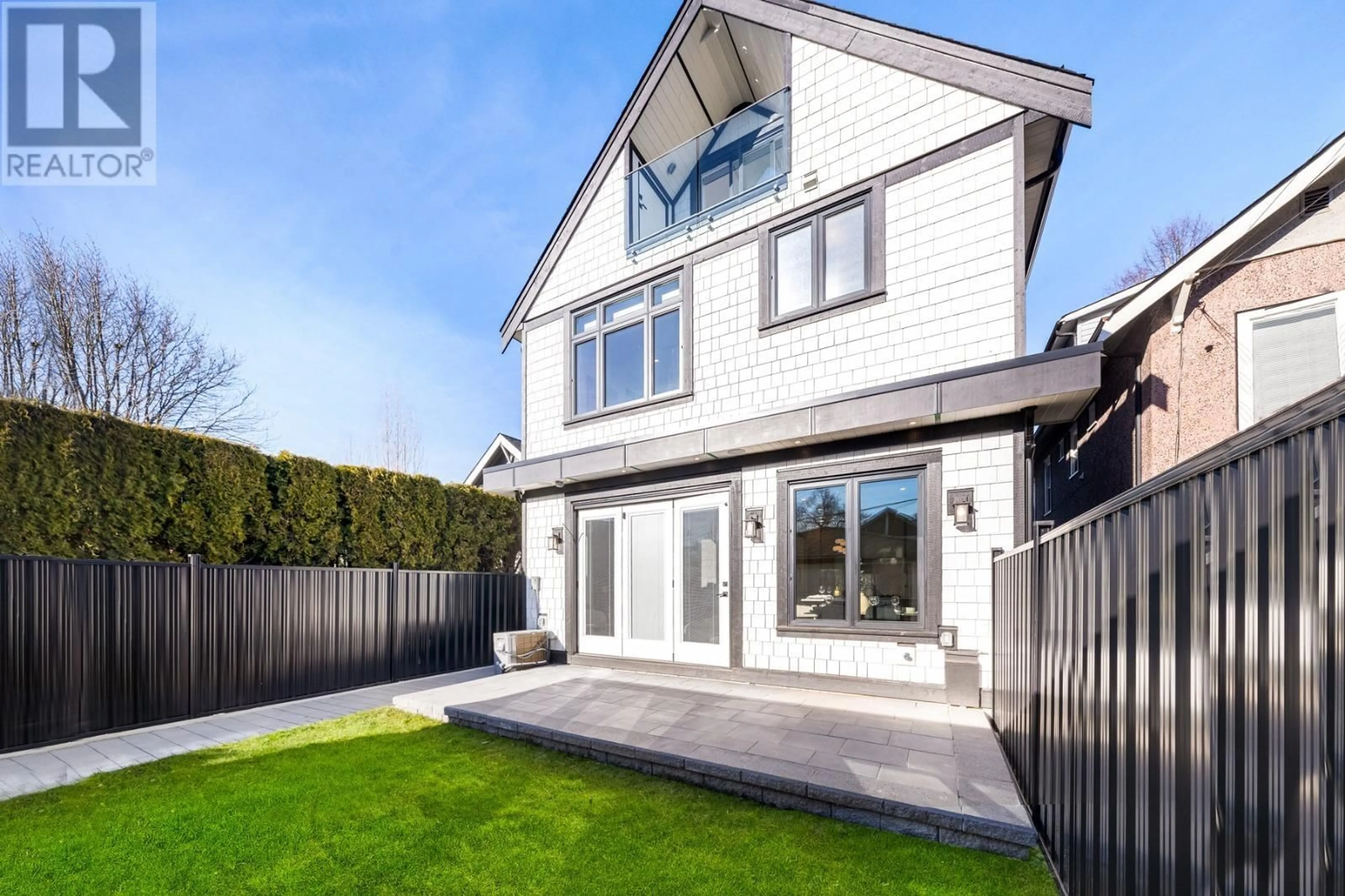 Home with brick exterior material, street for 2334 5TH AVENUE, Vancouver British Columbia V5N1N1