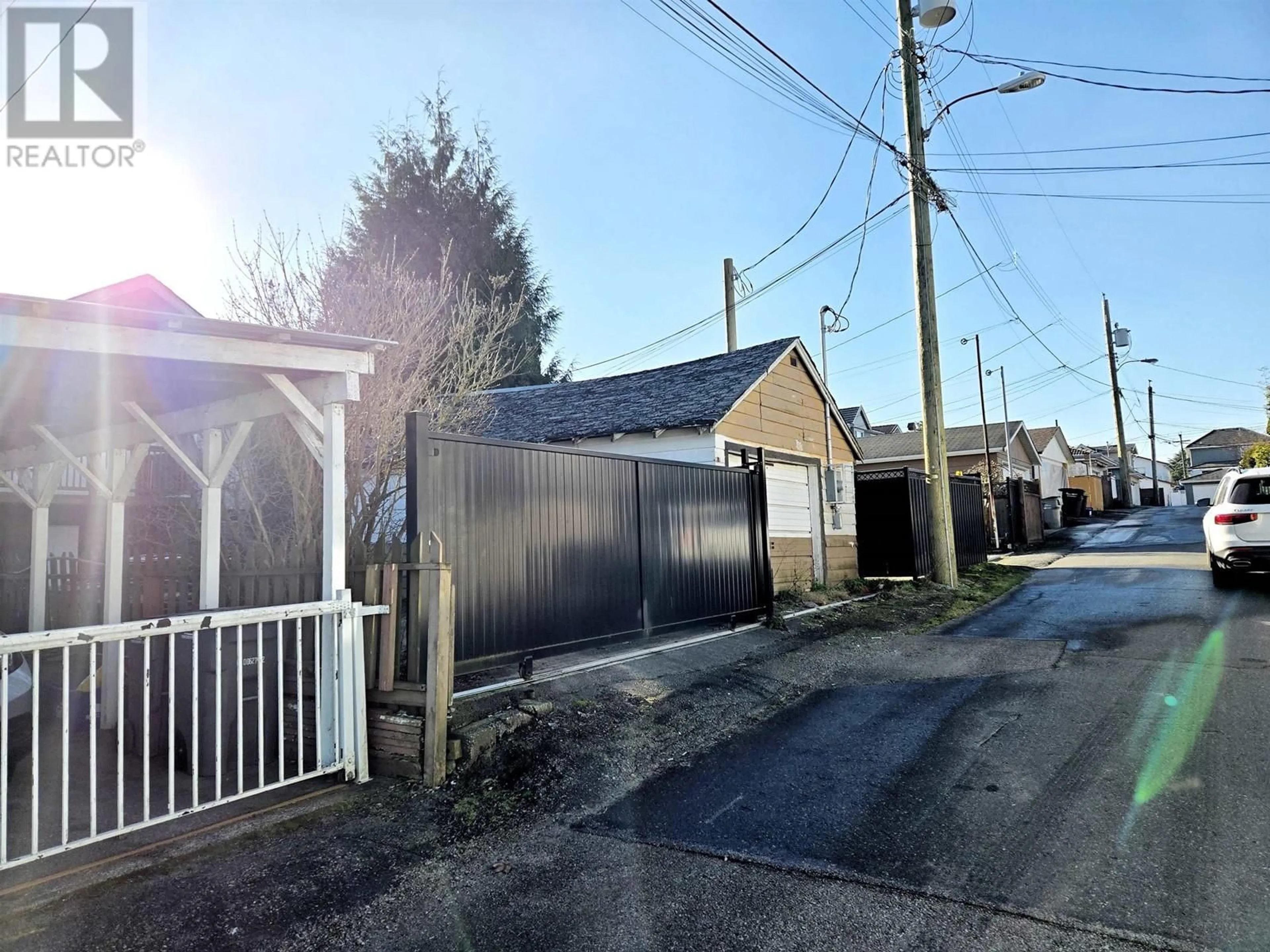 A pic from outside/outdoor area/front of a property/back of a property/a pic from drone, street for 2797 E 48TH AVENUE, Vancouver British Columbia V5S1H1